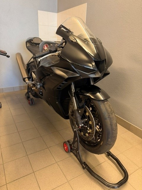 HONDA CBR 1000 RR-R-image-0