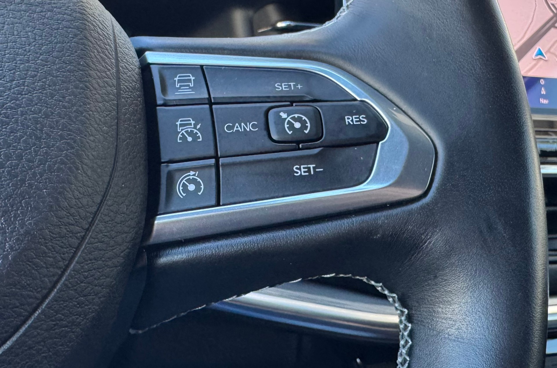 JEEP Compass 1.3 T PHEV S AWD-image-12