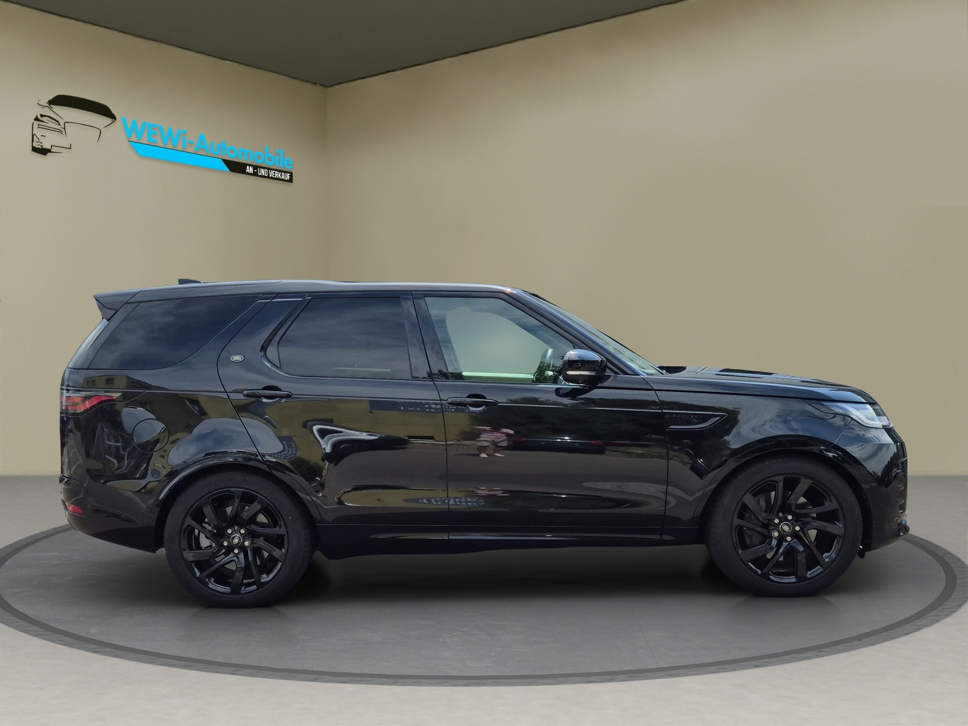 LAND ROVER Discovery 3.0 i6 360 R-Dynamic HSE AWD Automatic-image-7