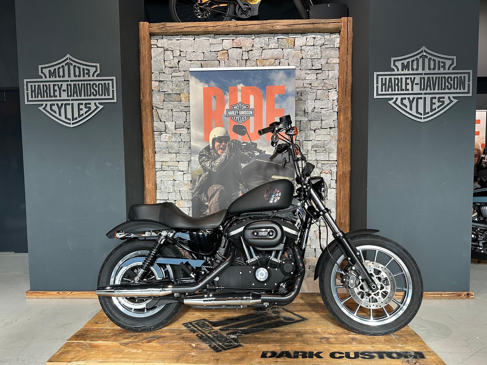 HARLEY-DAVIDSON XL 883 R Sportster Roadster ABS Modèle 2014-image-0