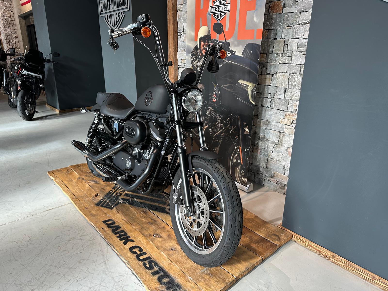 HARLEY-DAVIDSON XL 883 R Sportster Roadster ABS Modèle 2014-image-1