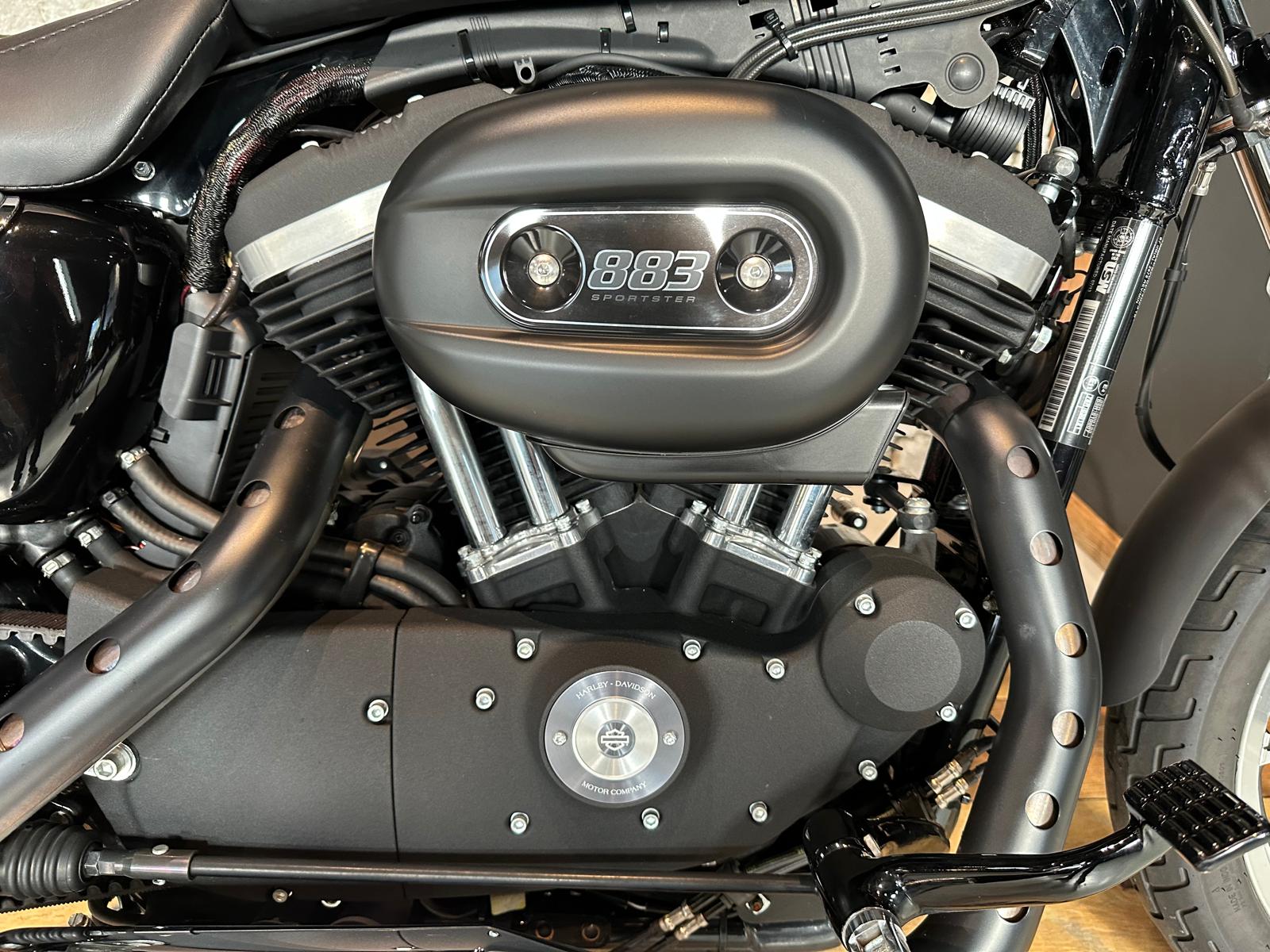 HARLEY-DAVIDSON XL 883 R Sportster Roadster ABS Modèle 2014-image-3