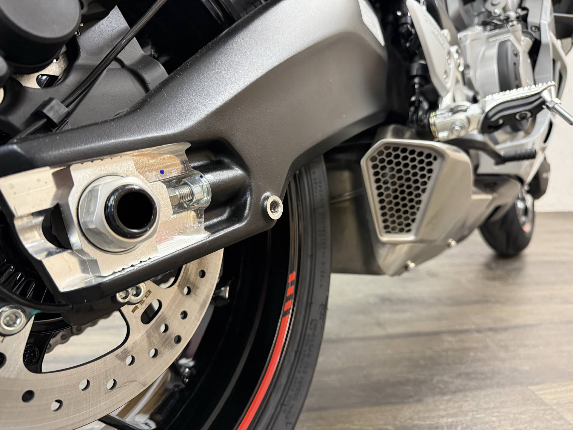 CF MOTO 675 SR-R-image-6
