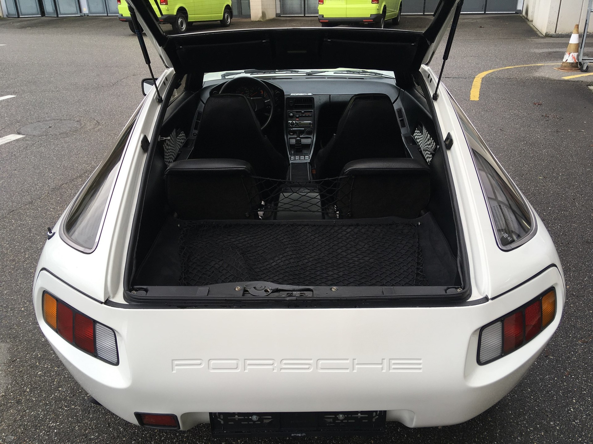 PORSCHE 928-image-11