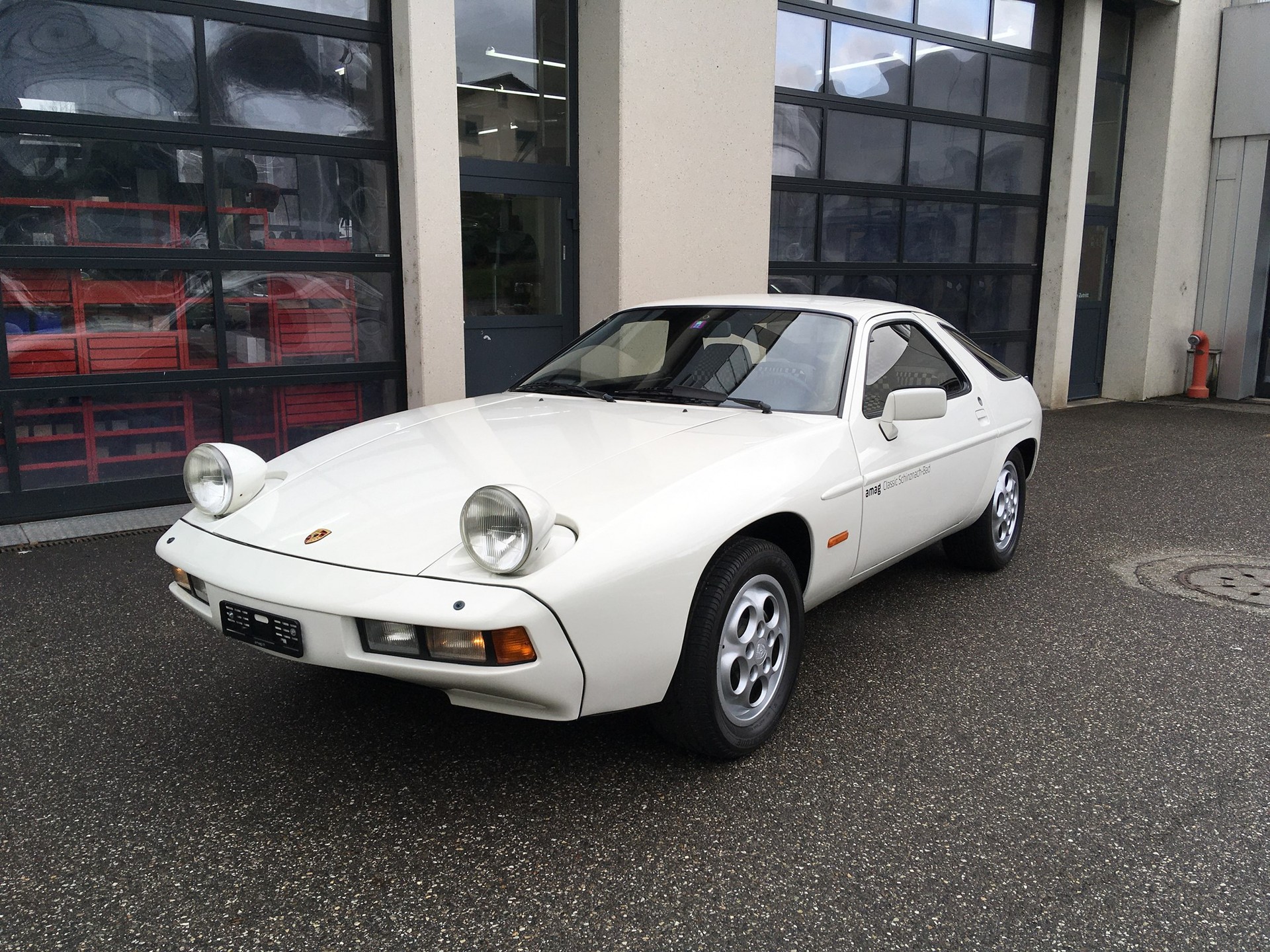 PORSCHE 928-image-18