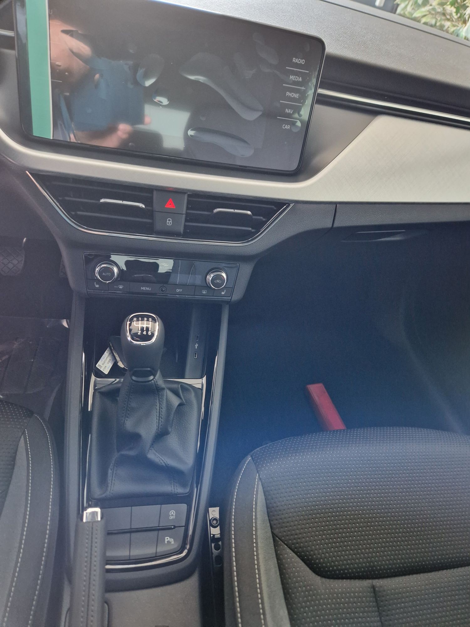 SKODA Kamiq 1.0 TSI Tour-image-10
