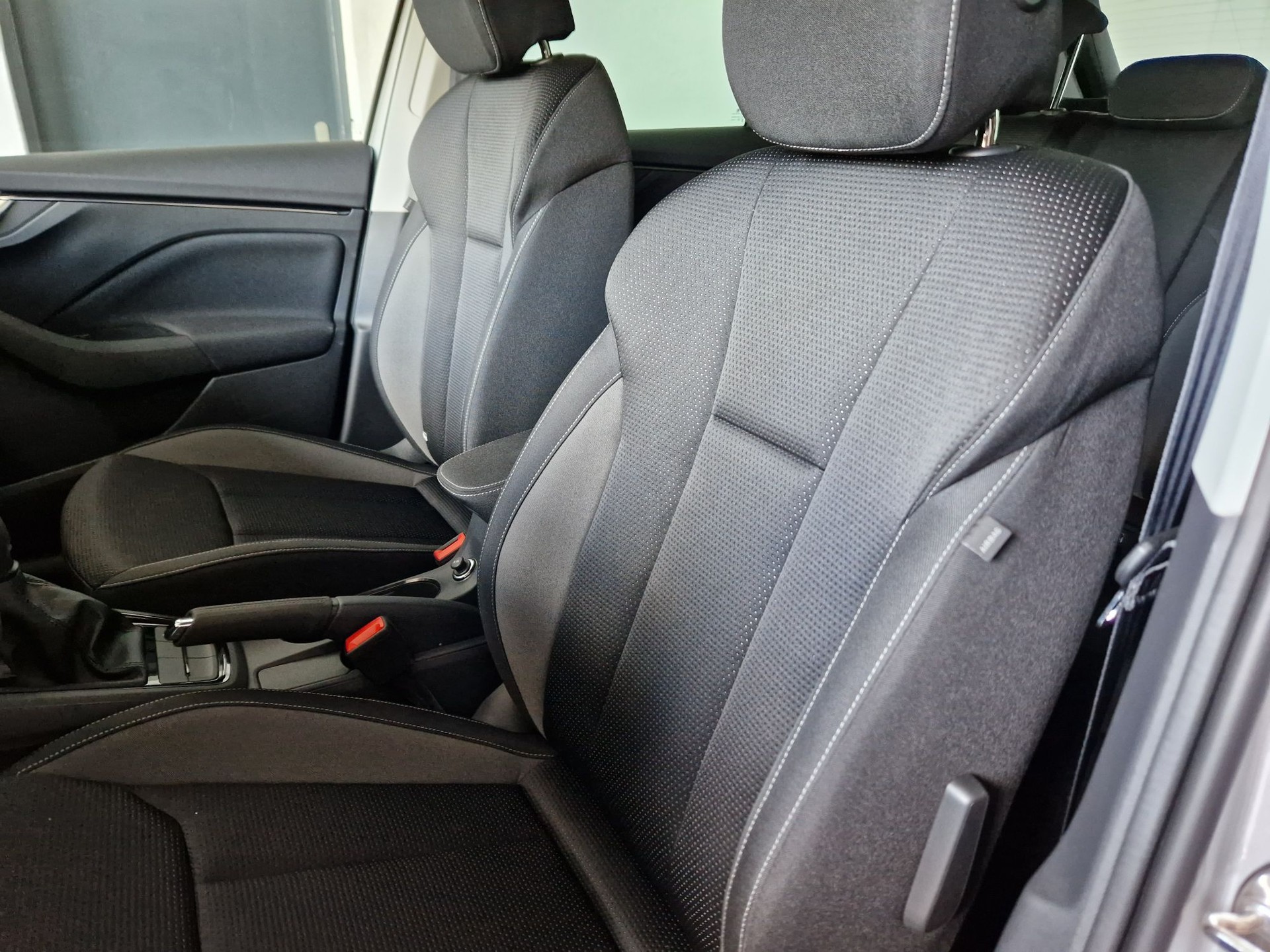 SKODA Kamiq 1.0 TSI Tour-image-11