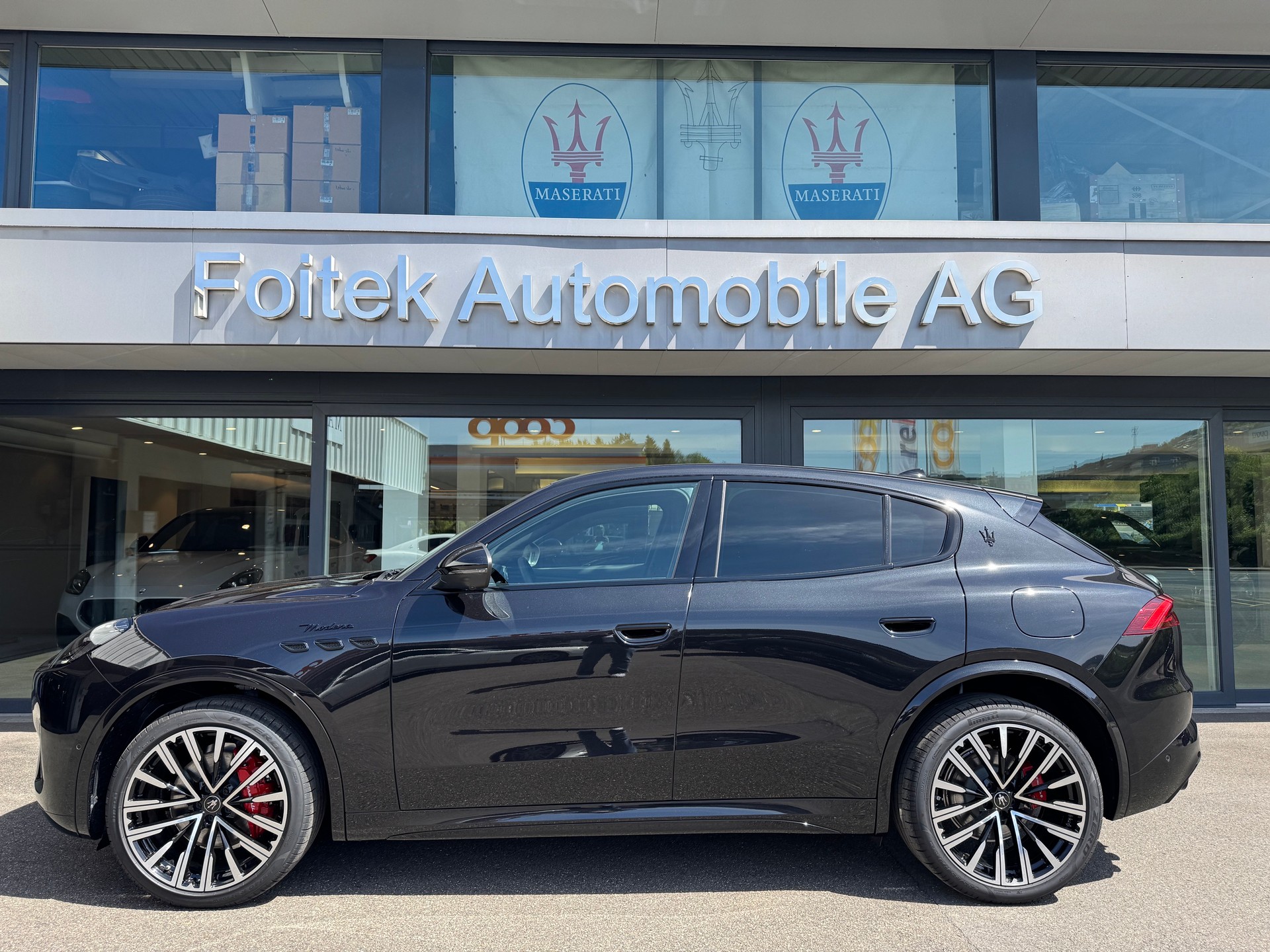 MASERATI Grecale 2.0 MHEV Modena-showroom-element-1