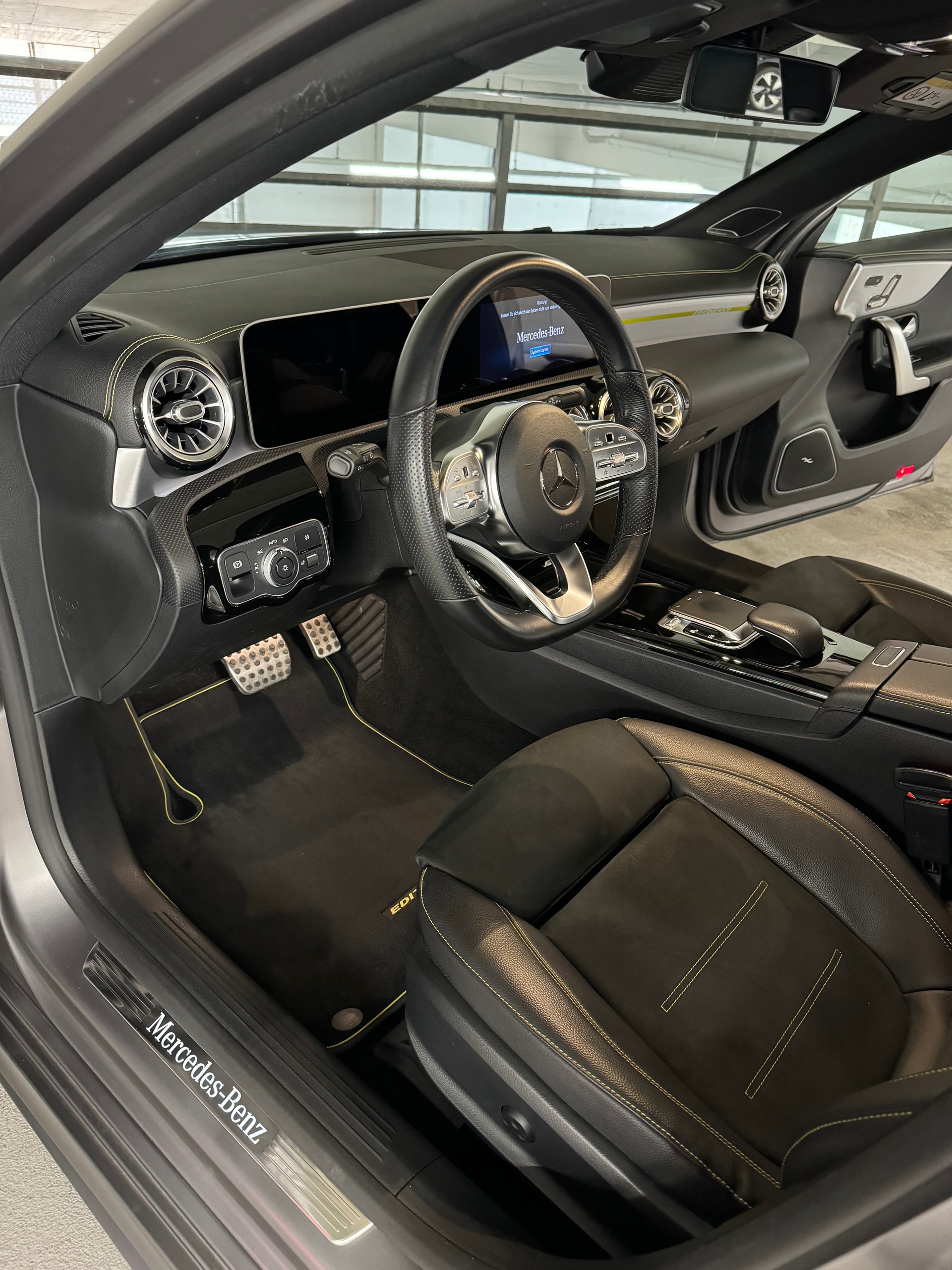 MERCEDES-BENZ AMG 4Matic YellowEdition1-image-5