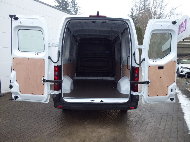RENAULT Master T35 2.0 Blue dCi 130 L2H2 Advance-image-7