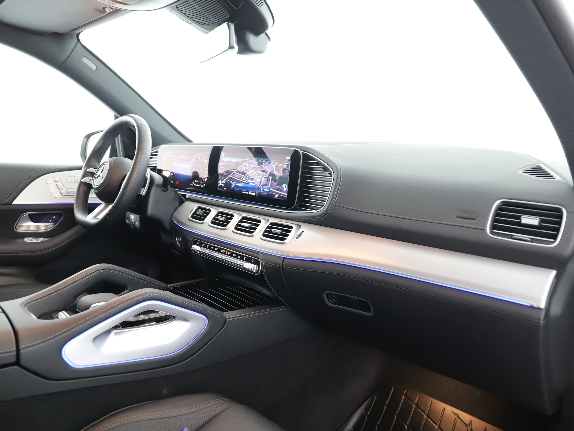 MERCEDES-BENZ GLE 400 e 4M 9G-Tronic-image-10