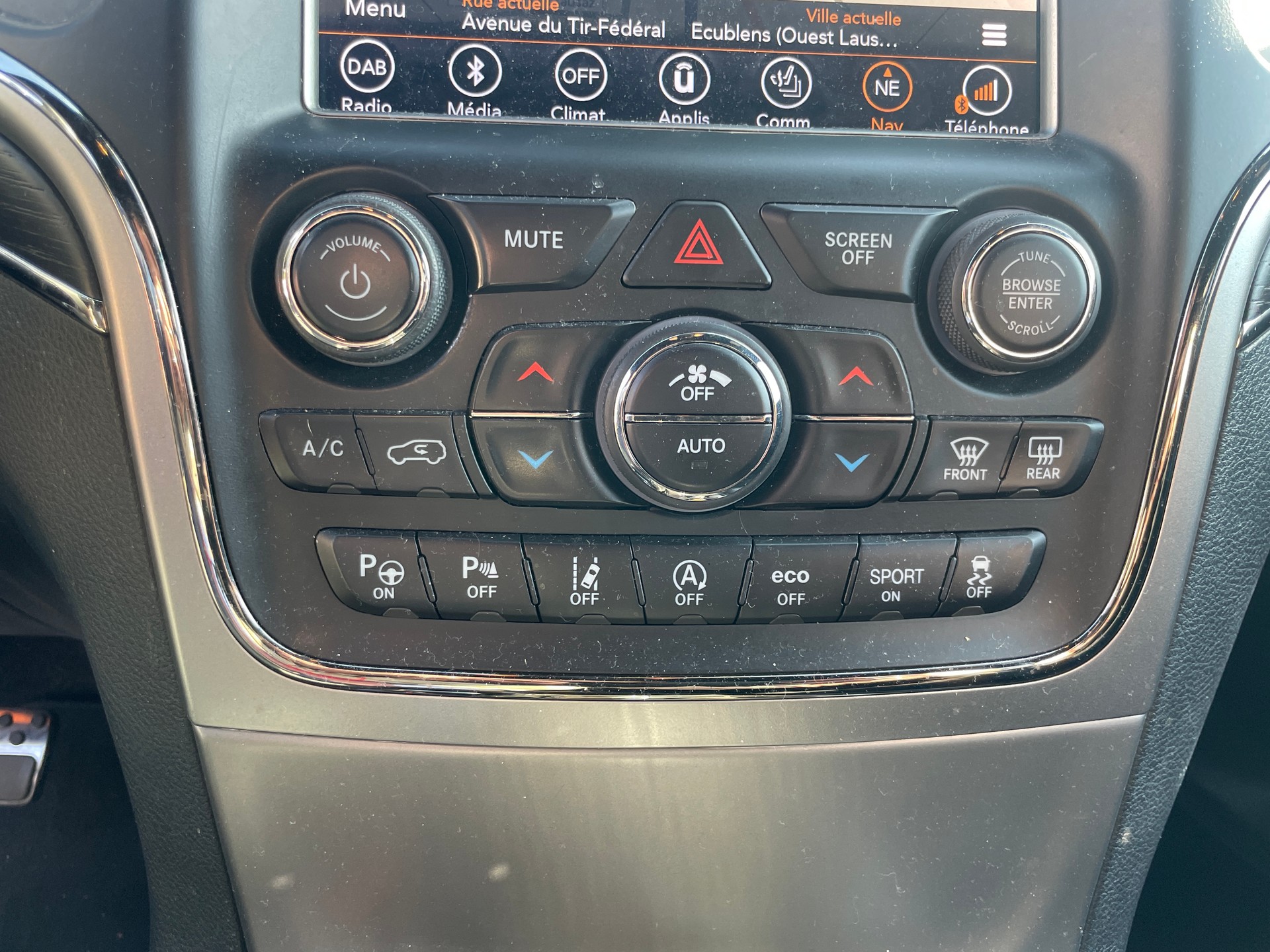 JEEP Grand Cherokee 3.0 CRD S Automatic-image-13