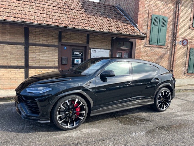 LAMBORGHINI Urus E-Gear-image-2