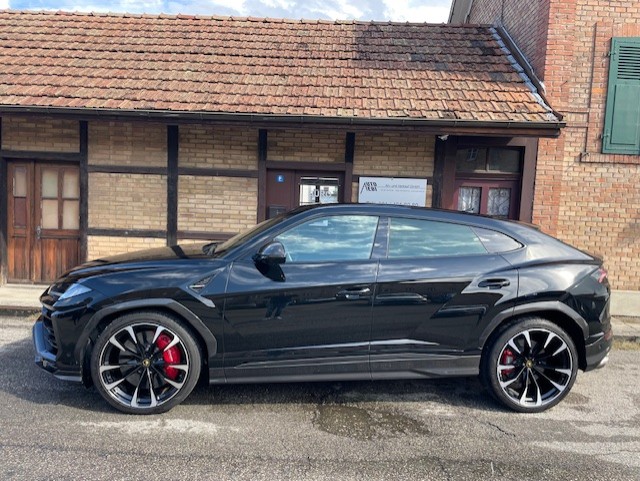 LAMBORGHINI Urus E-Gear-image-3