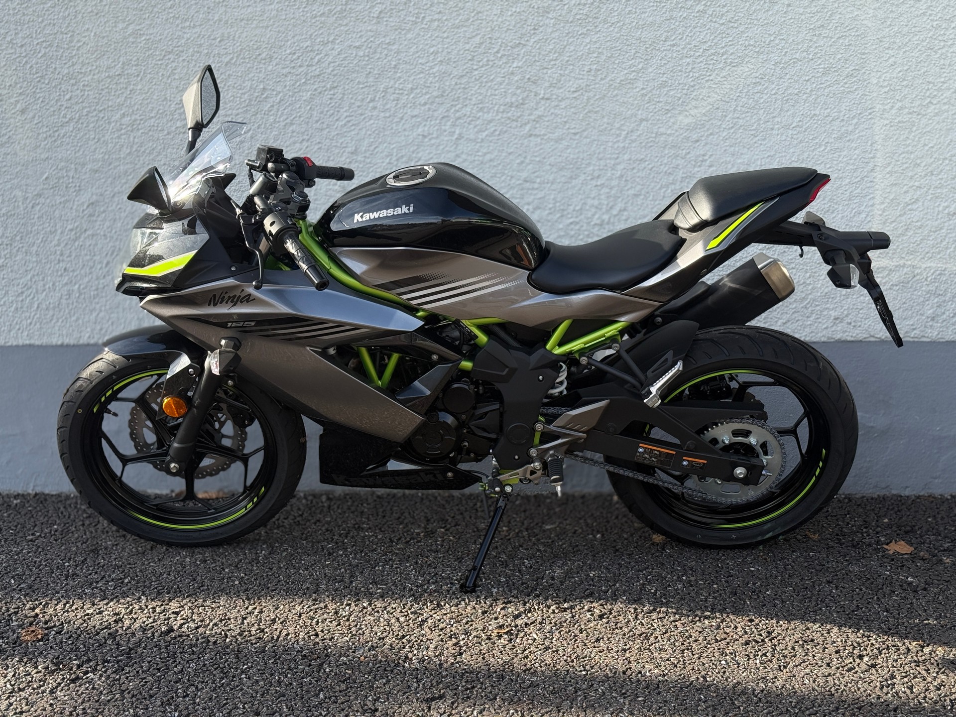KAWASAKI NINJA 125-image-4
