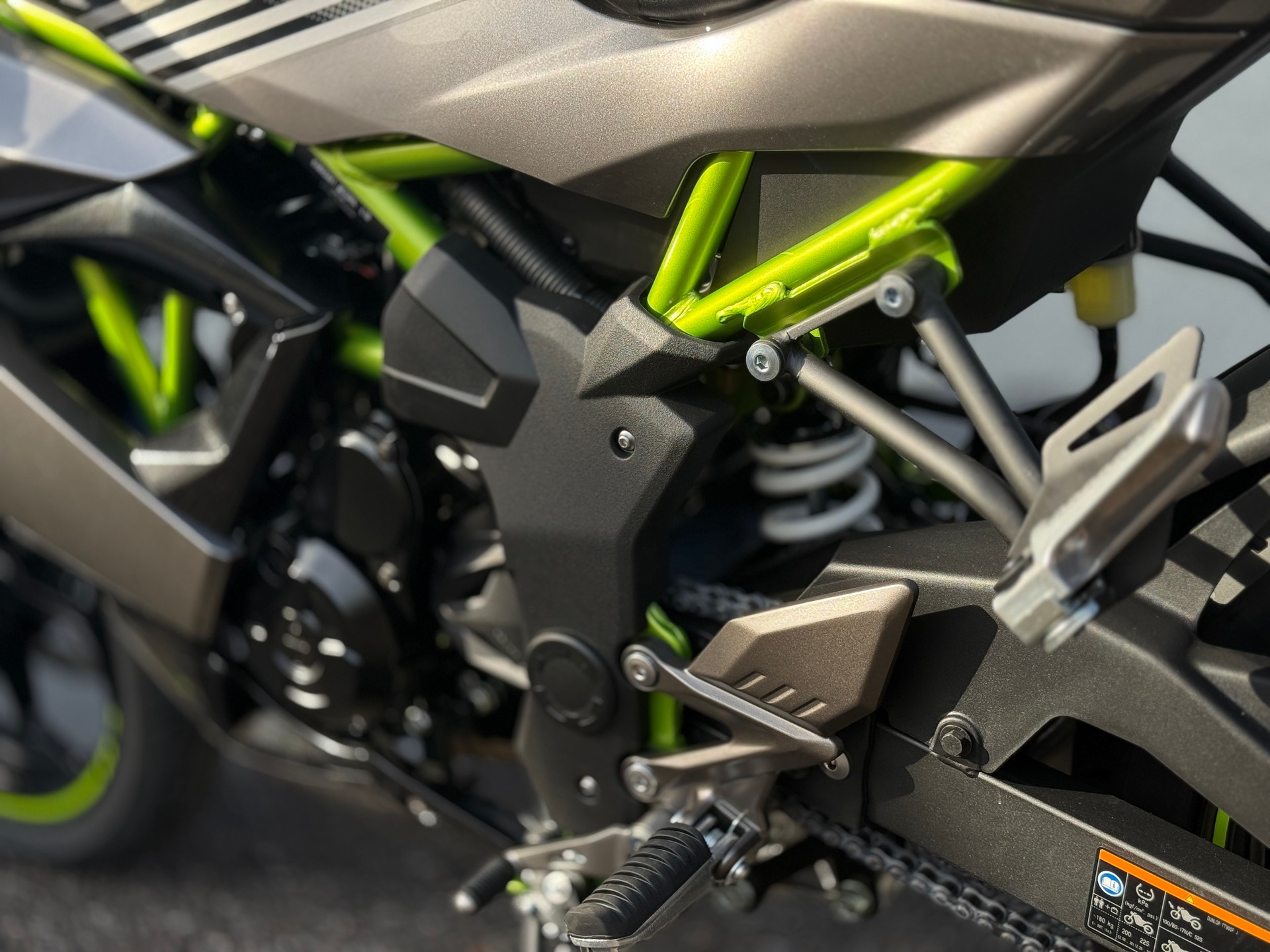 KAWASAKI NINJA 125-image-9