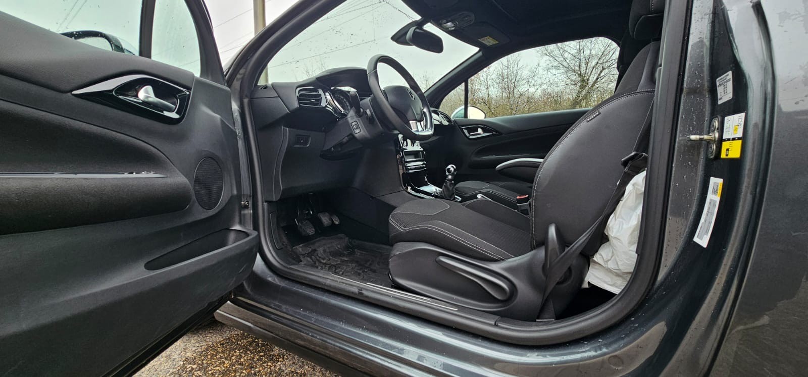 DS AUTOMOBILES DS3 Cabrio 1.2 VTi Chic-image-8