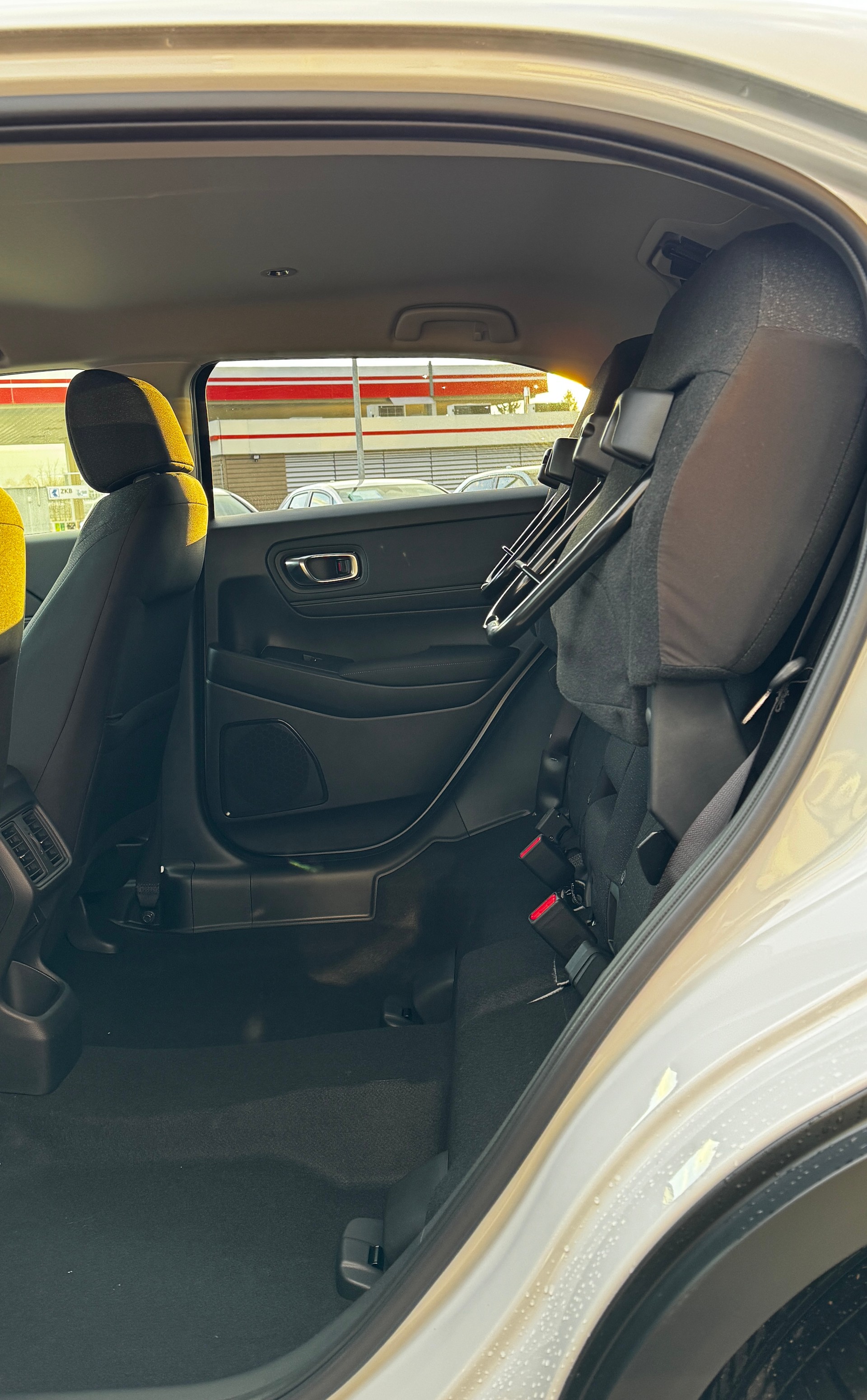 HONDA HR-V e:HEV 1.5l Elegance eCVT 1.9% Leasing Aktion unschlagbar mit 8 Jahren Garantie-image-18