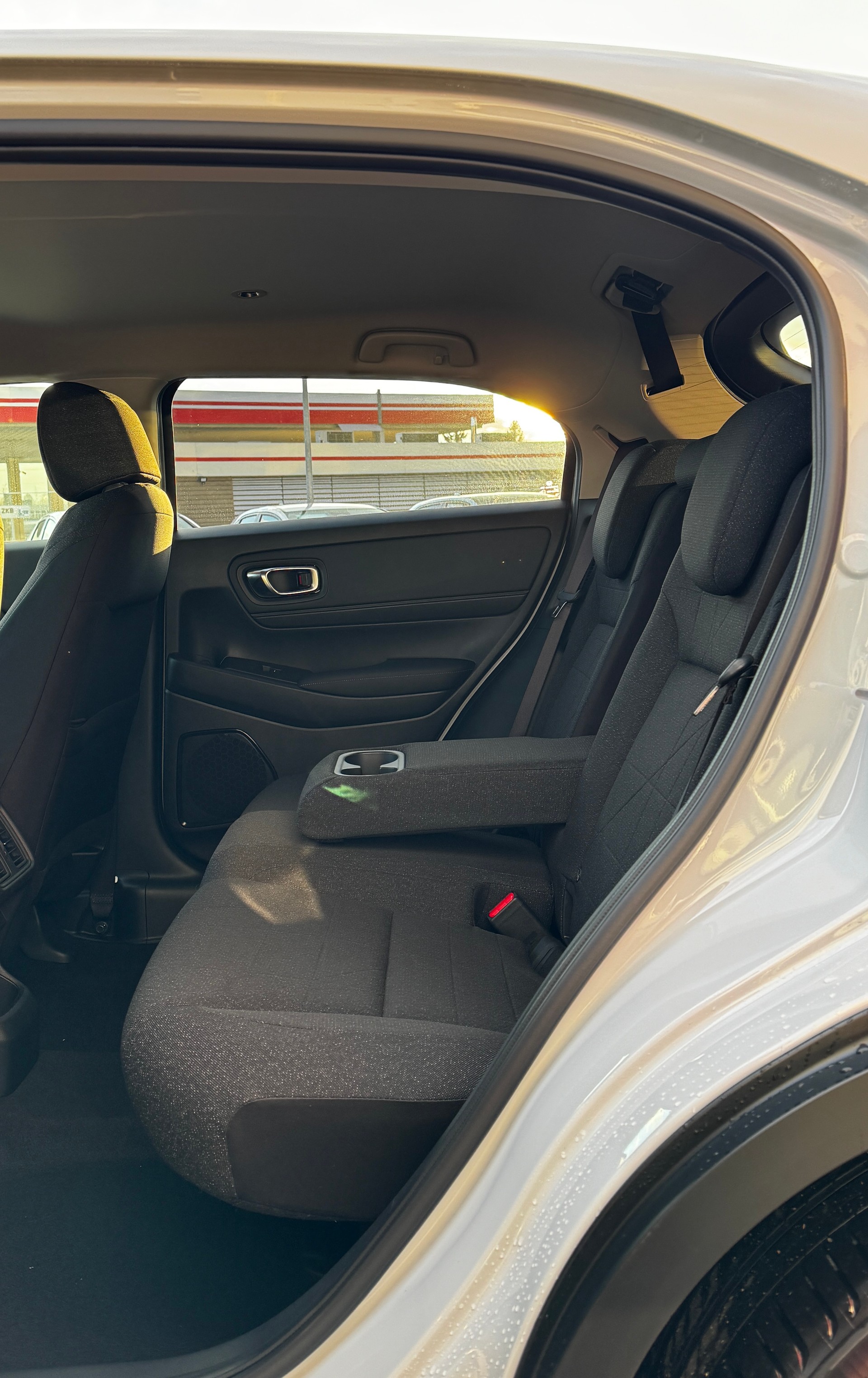 HONDA HR-V e:HEV 1.5l Elegance eCVT 1.9% Leasing Aktion unschlagbar mit 8 Jahren Garantie-image-17