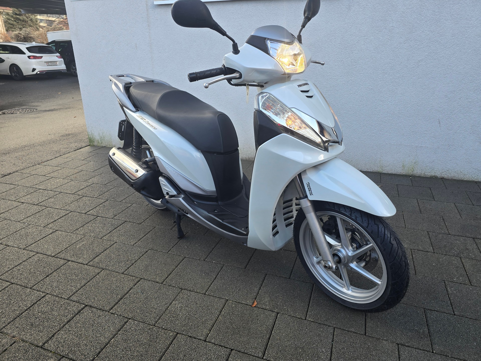 HONDA SH 300 iR ABS Sporty-image-3