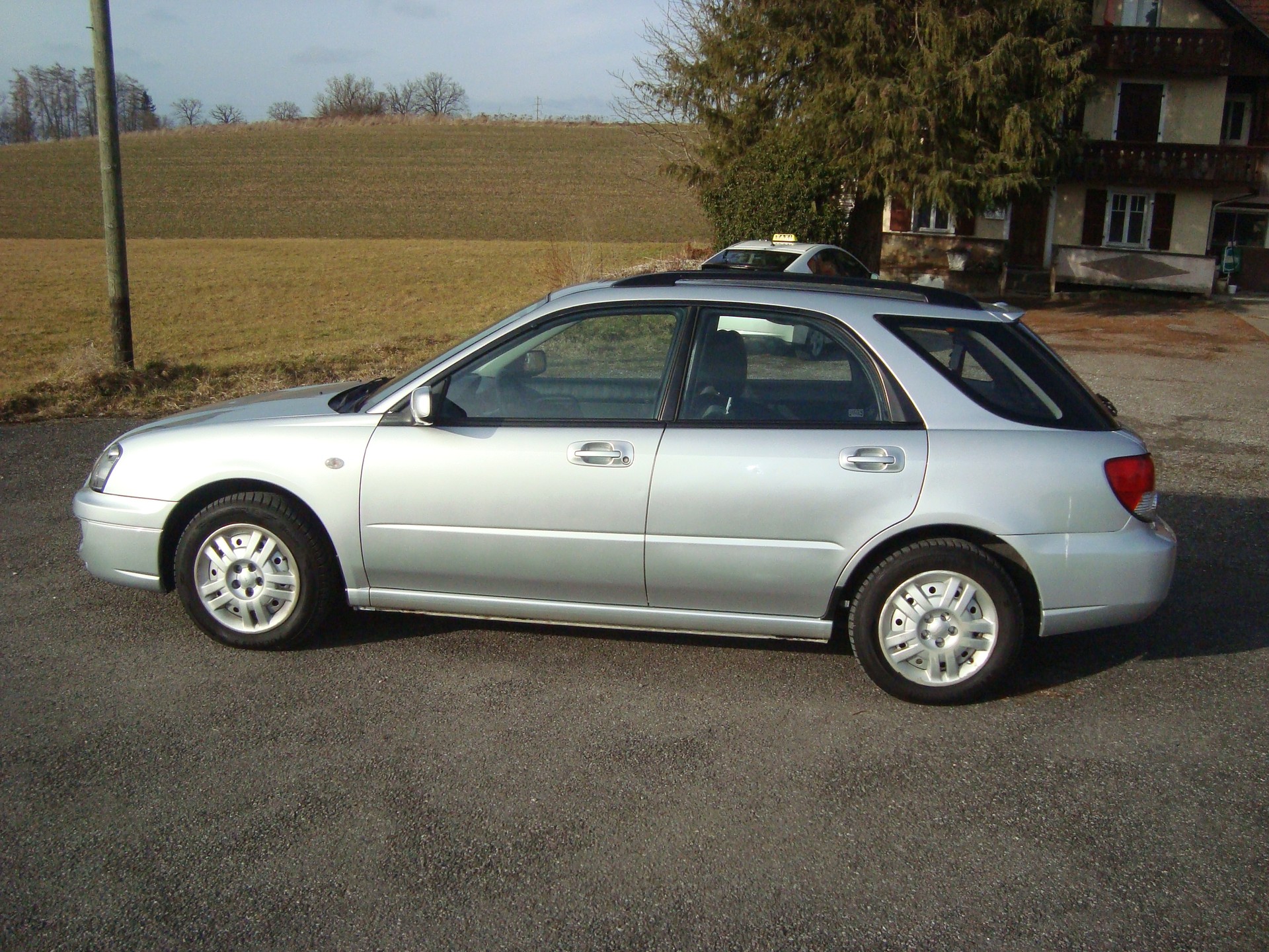 SUBARU IMPREZA-image-4