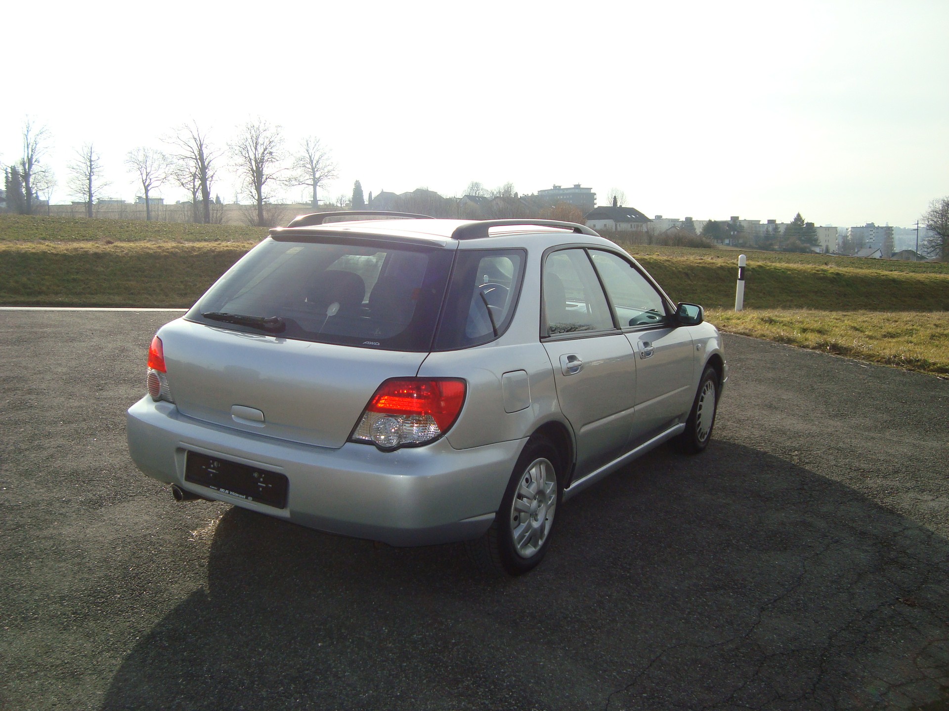 SUBARU IMPREZA-image-2