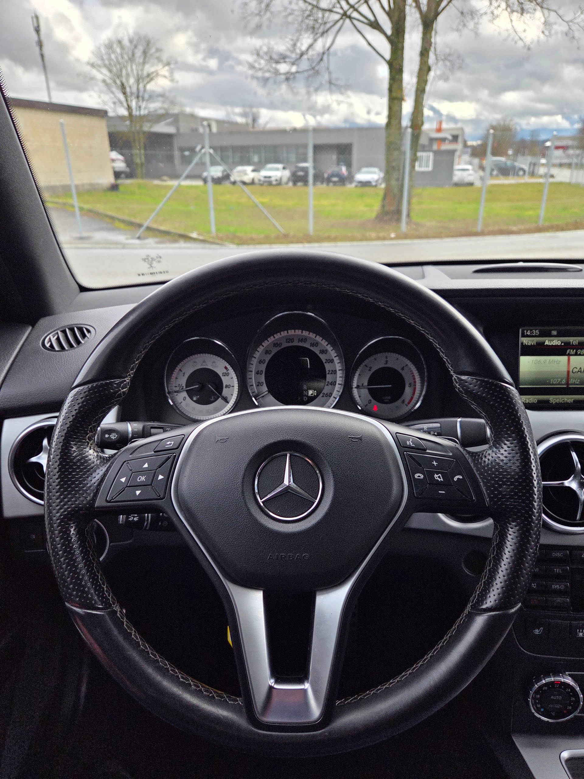 MERCEDES-BENZ GLK 220 BlueTEC Swiss Star Ed. 4Matic 7G-Tronic-image-6