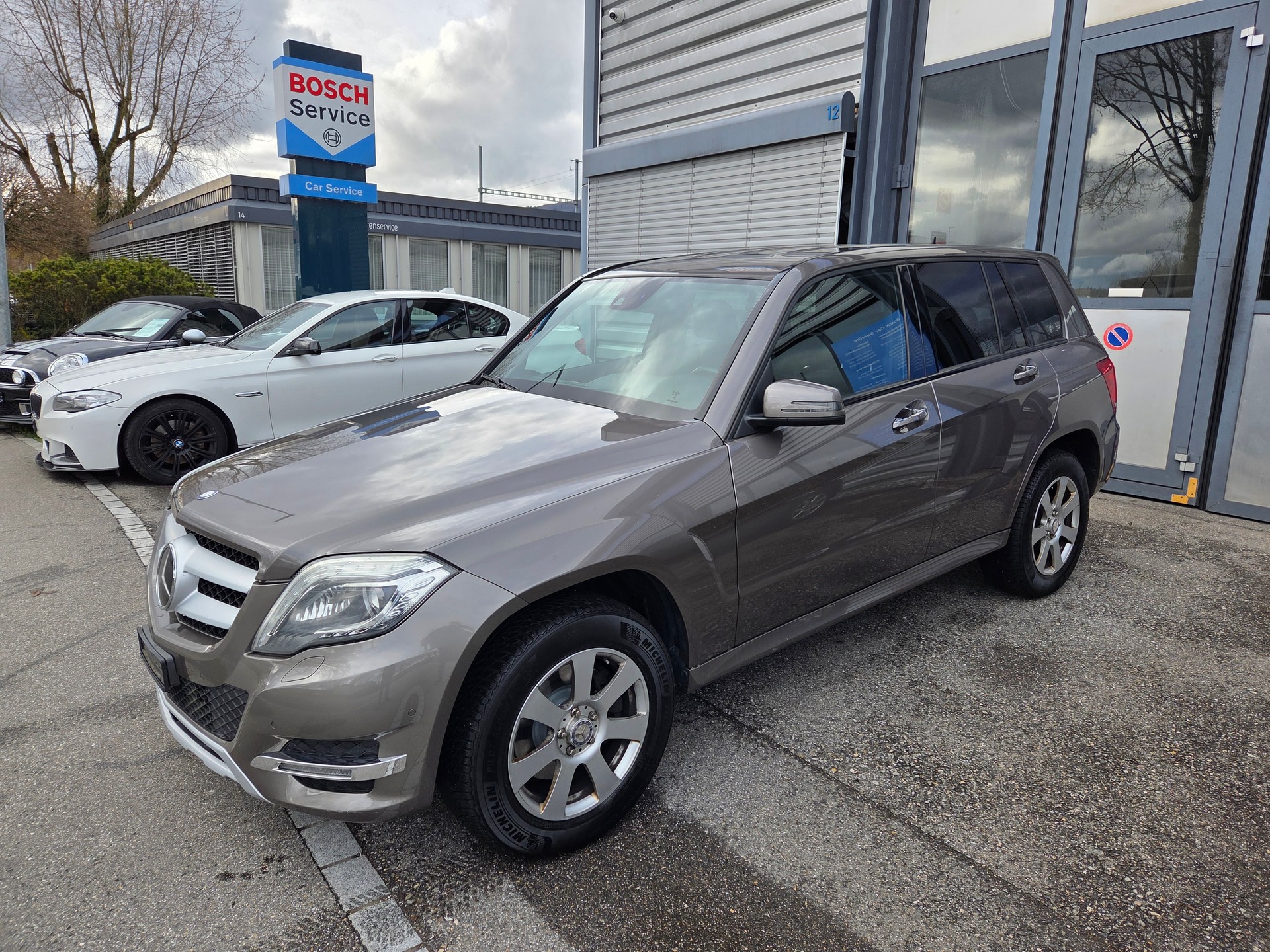 MERCEDES-BENZ GLK 220 BlueTEC Swiss Star Ed. 4Matic 7G-Tronic-image-3