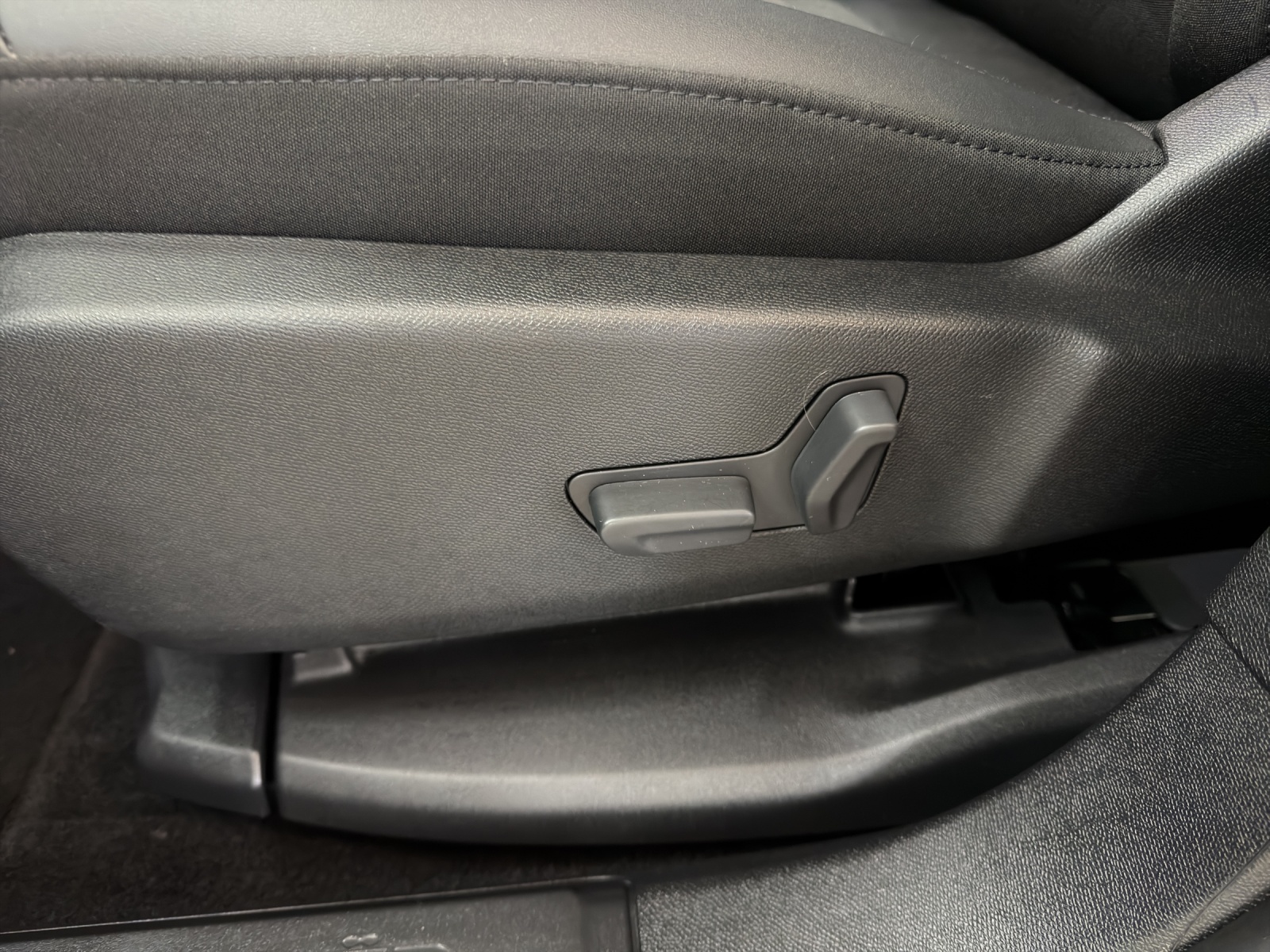 CITROEN C5 Aircross 1.6 PHEV Max *Alcantara*-showroom-element-3