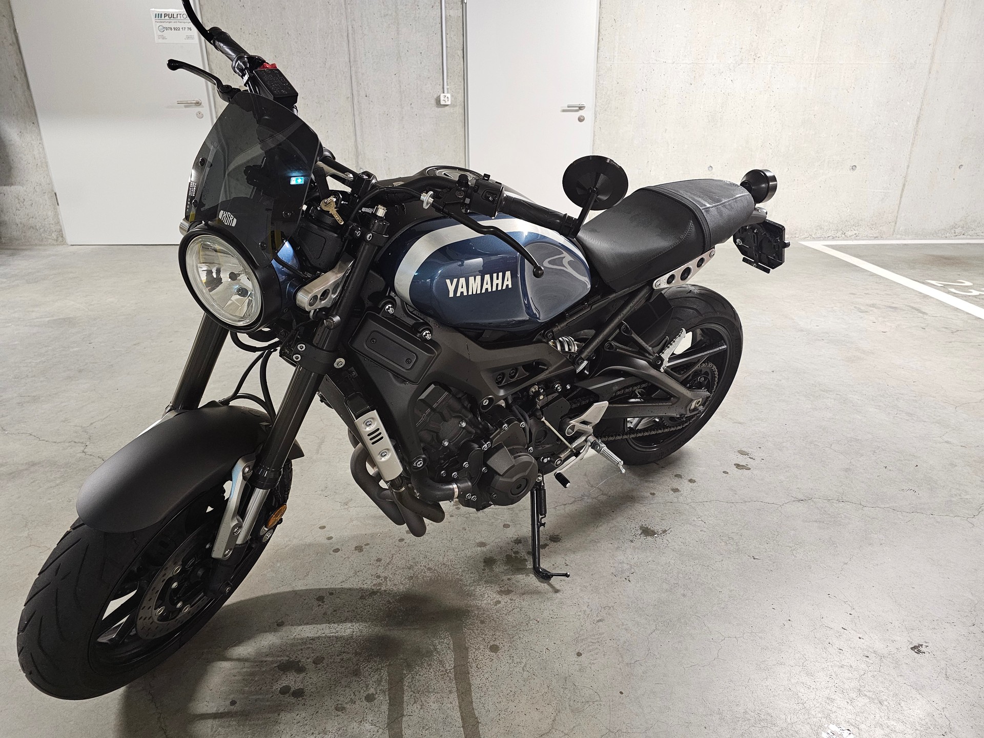 YAMAHA XSR 900-image-0