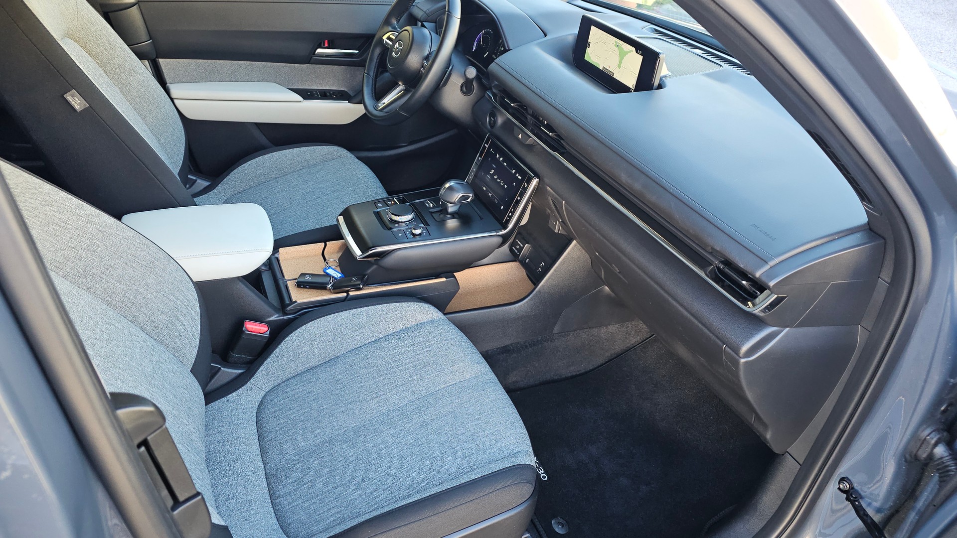 MAZDA MX-30 PHEV e-Skyactiv R-EV 170 Exclusive-Line-image-11