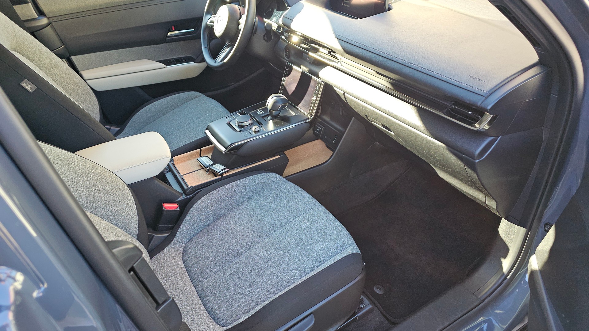 MAZDA MX-30 PHEV e-Skyactiv R-EV 170 Exclusive-Line-image-8