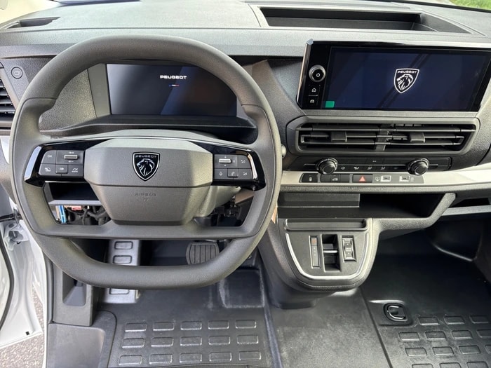 PEUGEOT Expert 2.2 BlueHDi 150 S&S Long EAT8-image-10