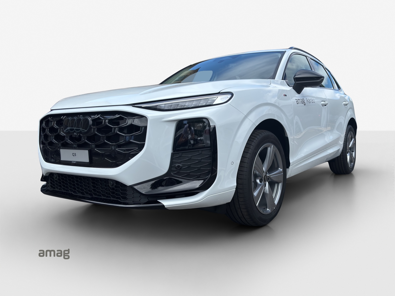 AUDI Q3 SUV 110 kW TFSI S tronic