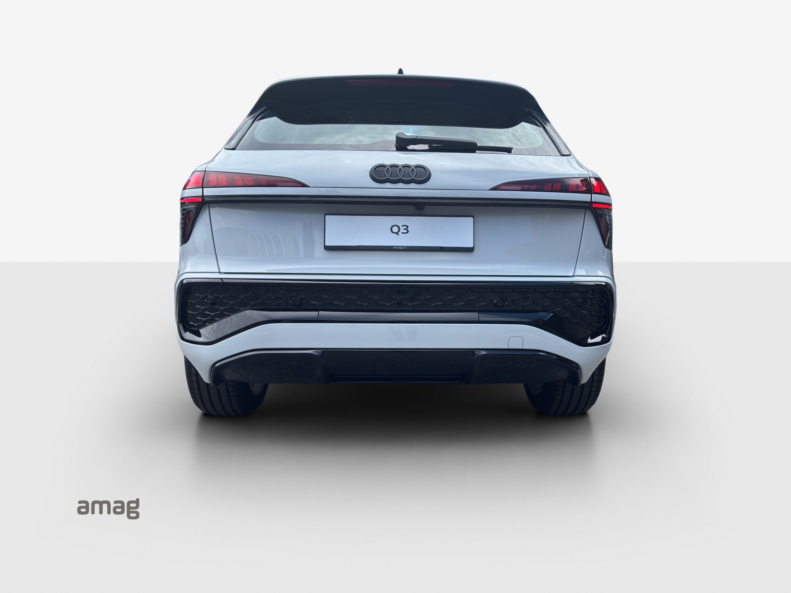 AUDI Q3 SUV 110 kW TFSI S tronic-showroom-element-3