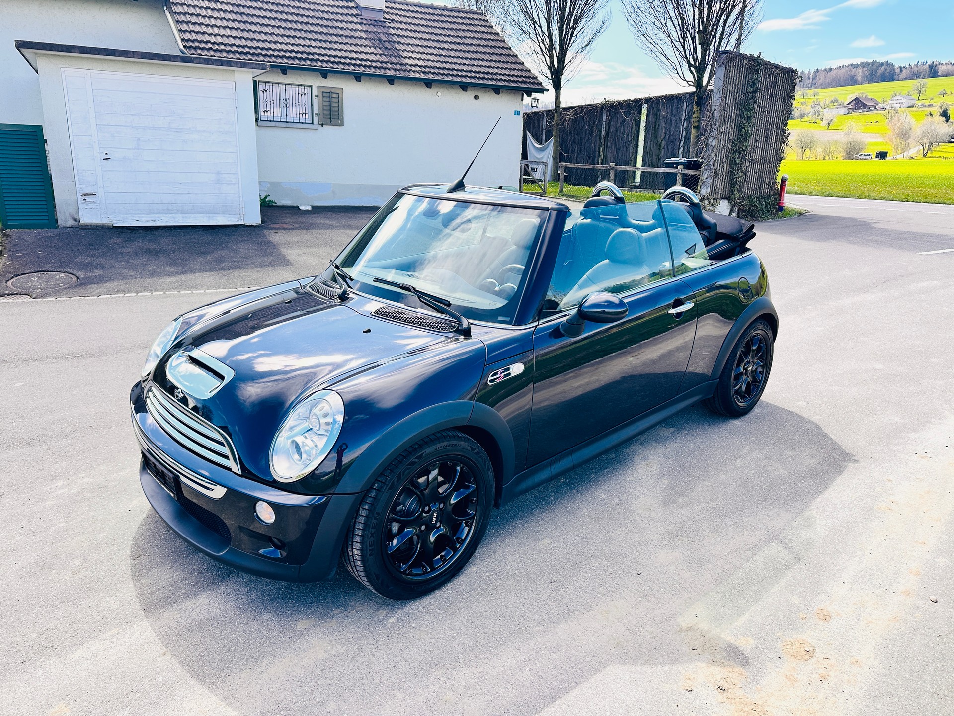MINI Cooper S Cabriolet-image-11