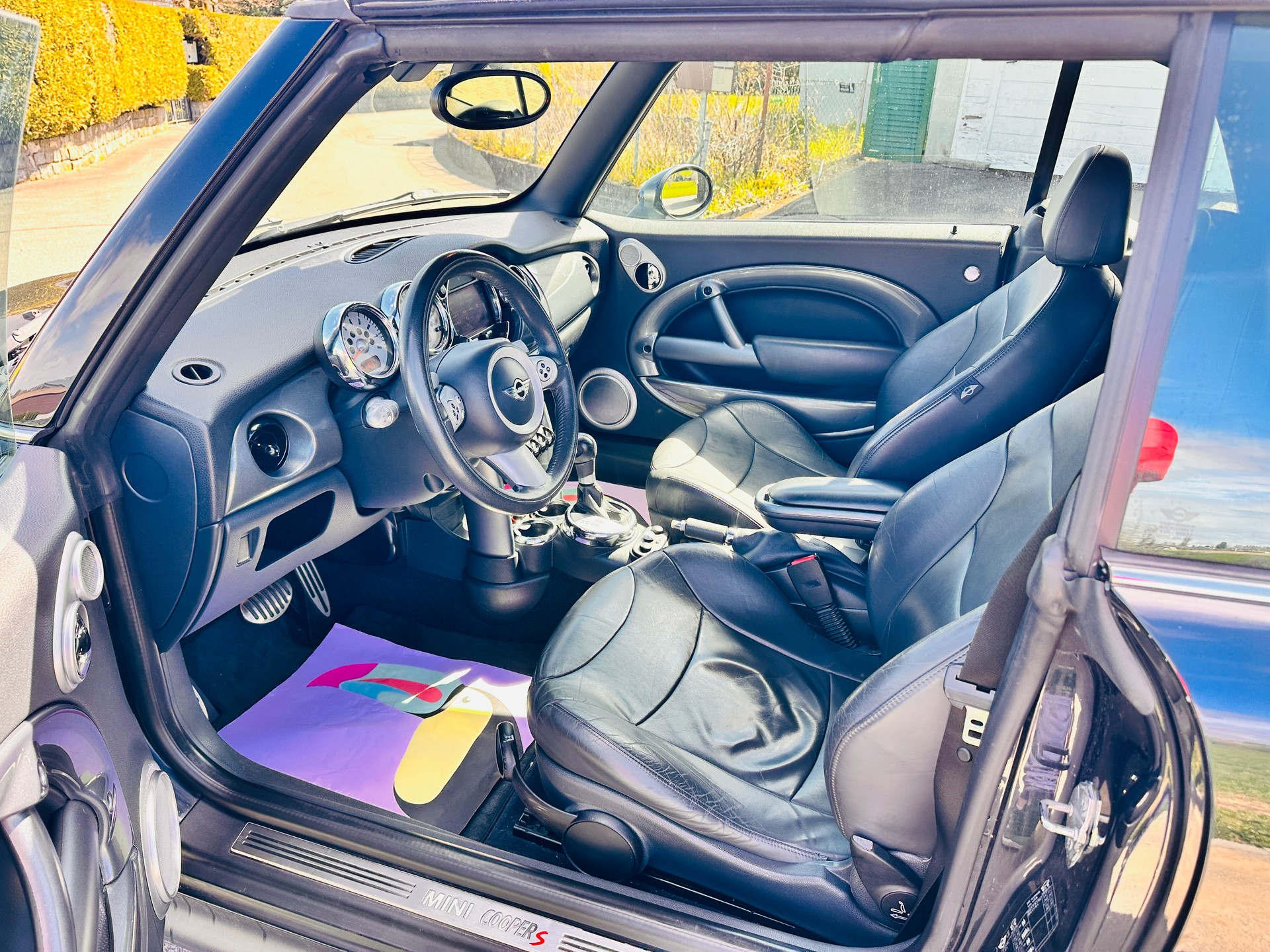 MINI Cooper S Cabriolet-image-9