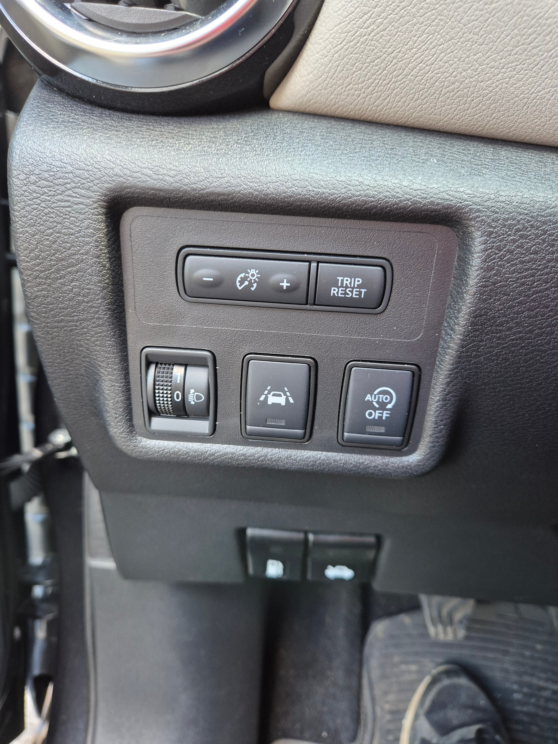 NISSAN Micra IG-T tekna-image-12