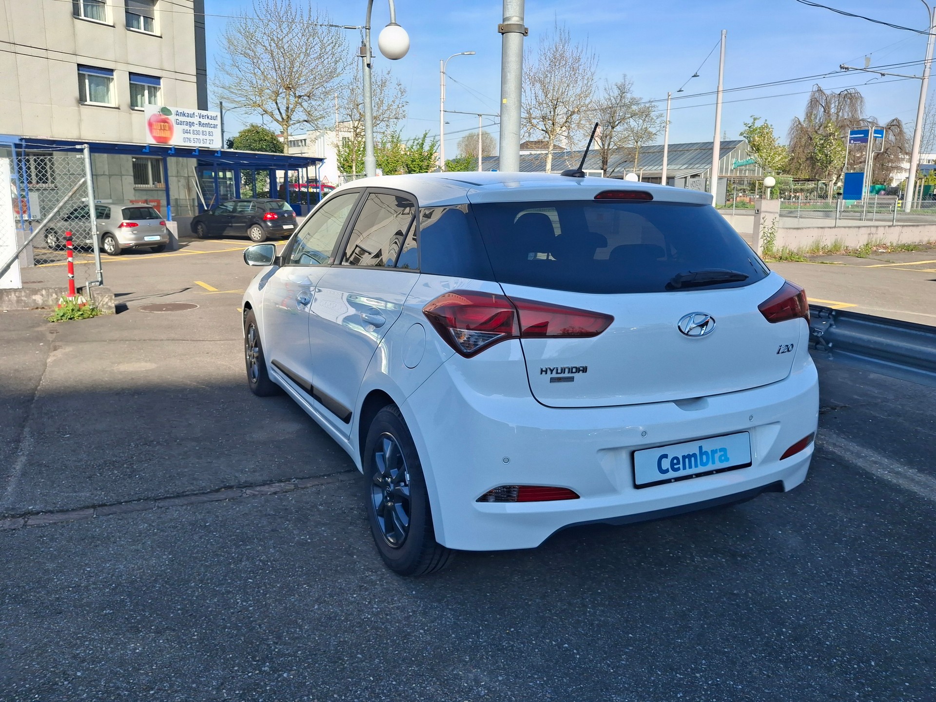 HYUNDAI i20 1.0 T-GDi Amplia-image-8