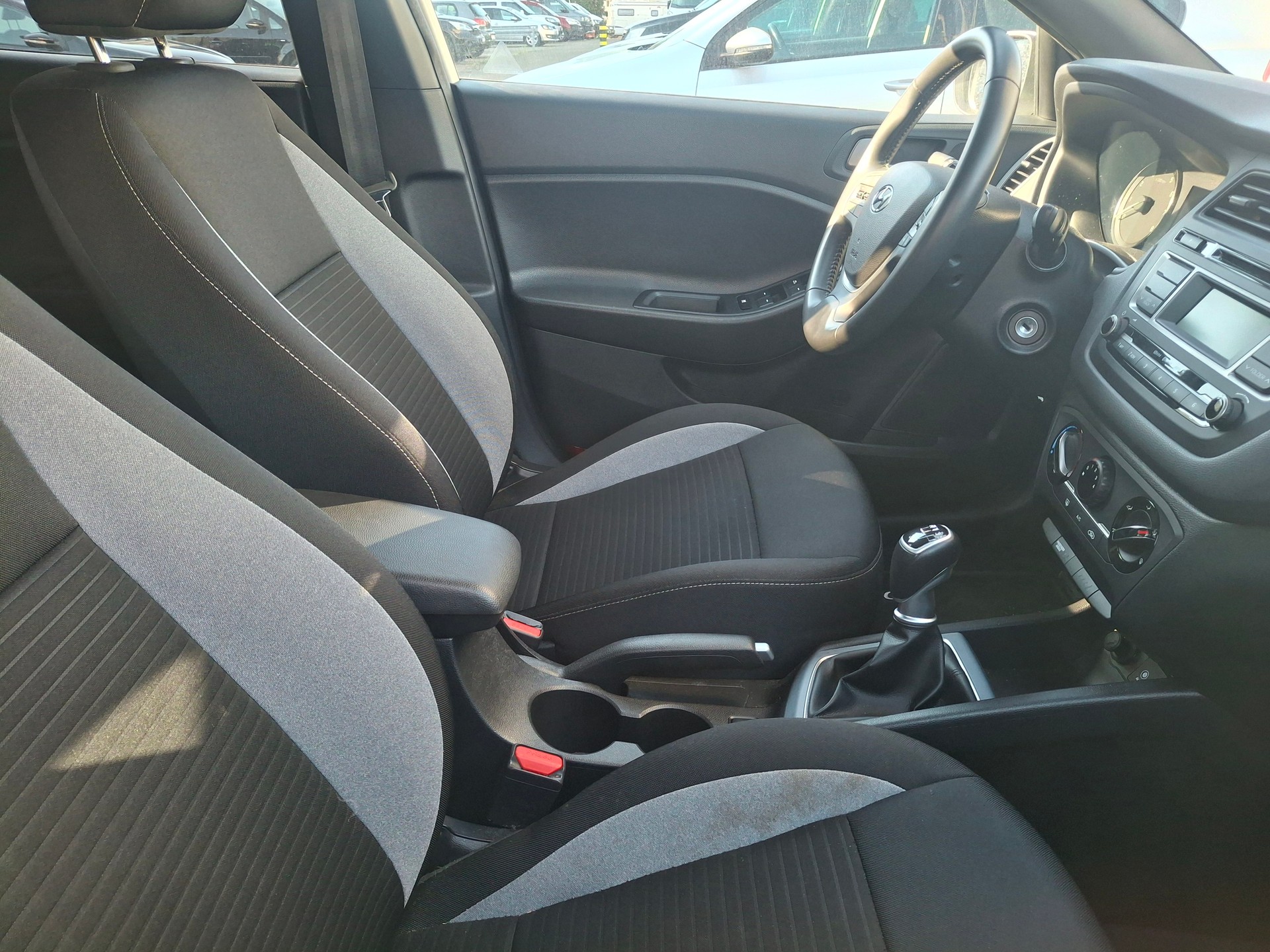 HYUNDAI i20 1.0 T-GDi Amplia-image-13
