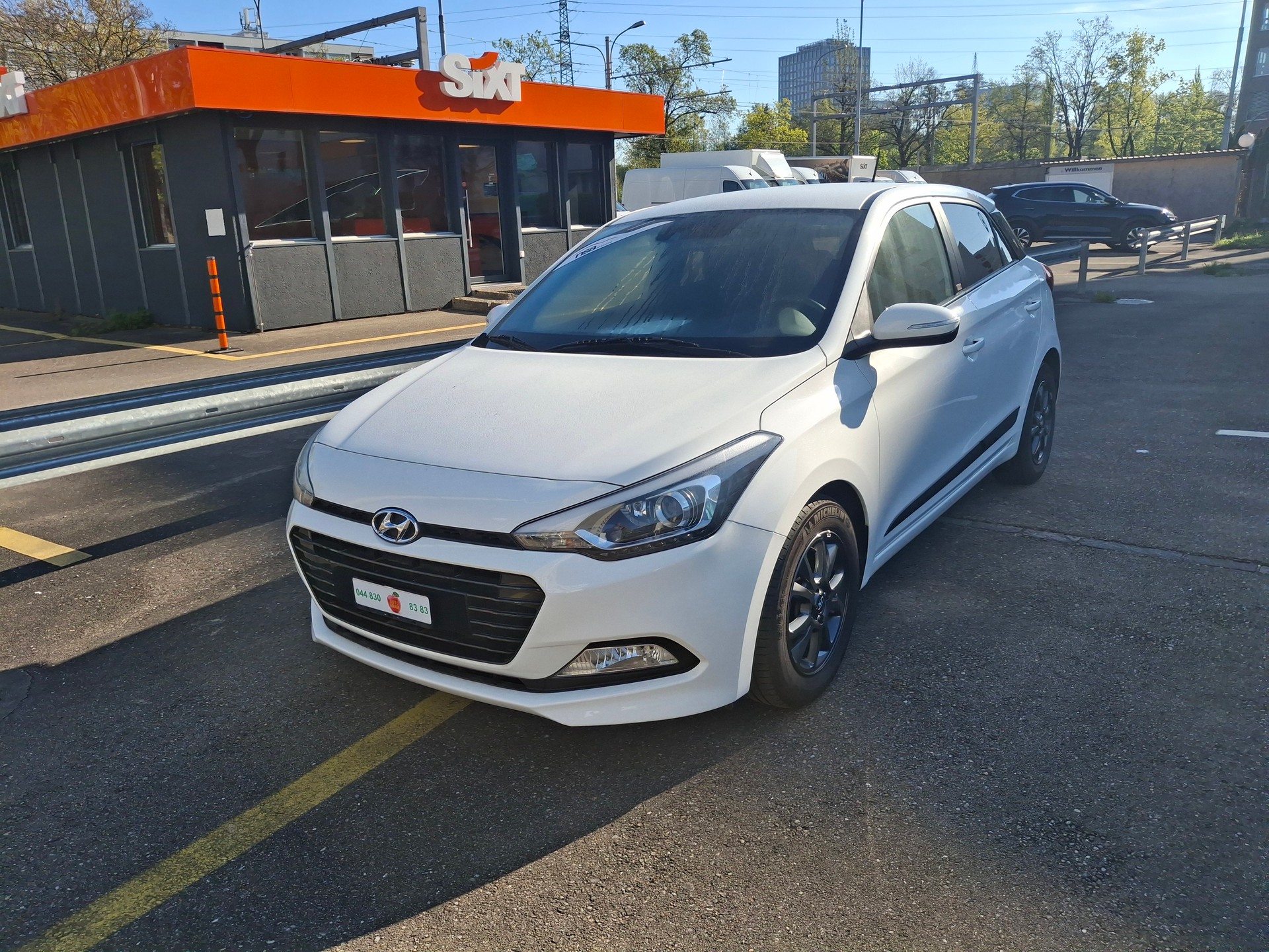 HYUNDAI i20 1.0 T-GDi Amplia-showroom-element-1
