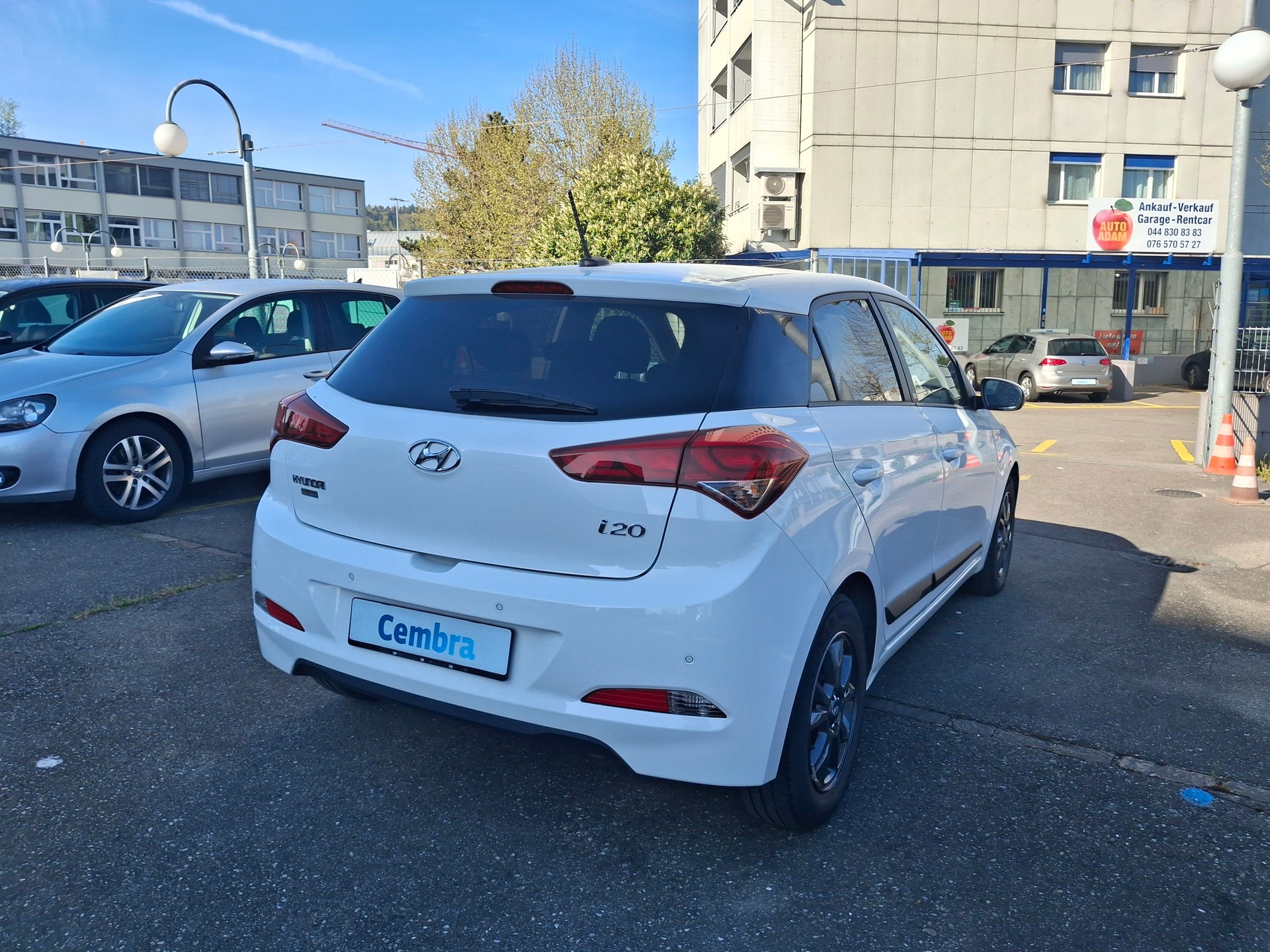HYUNDAI i20 1.0 T-GDi Amplia-image-10