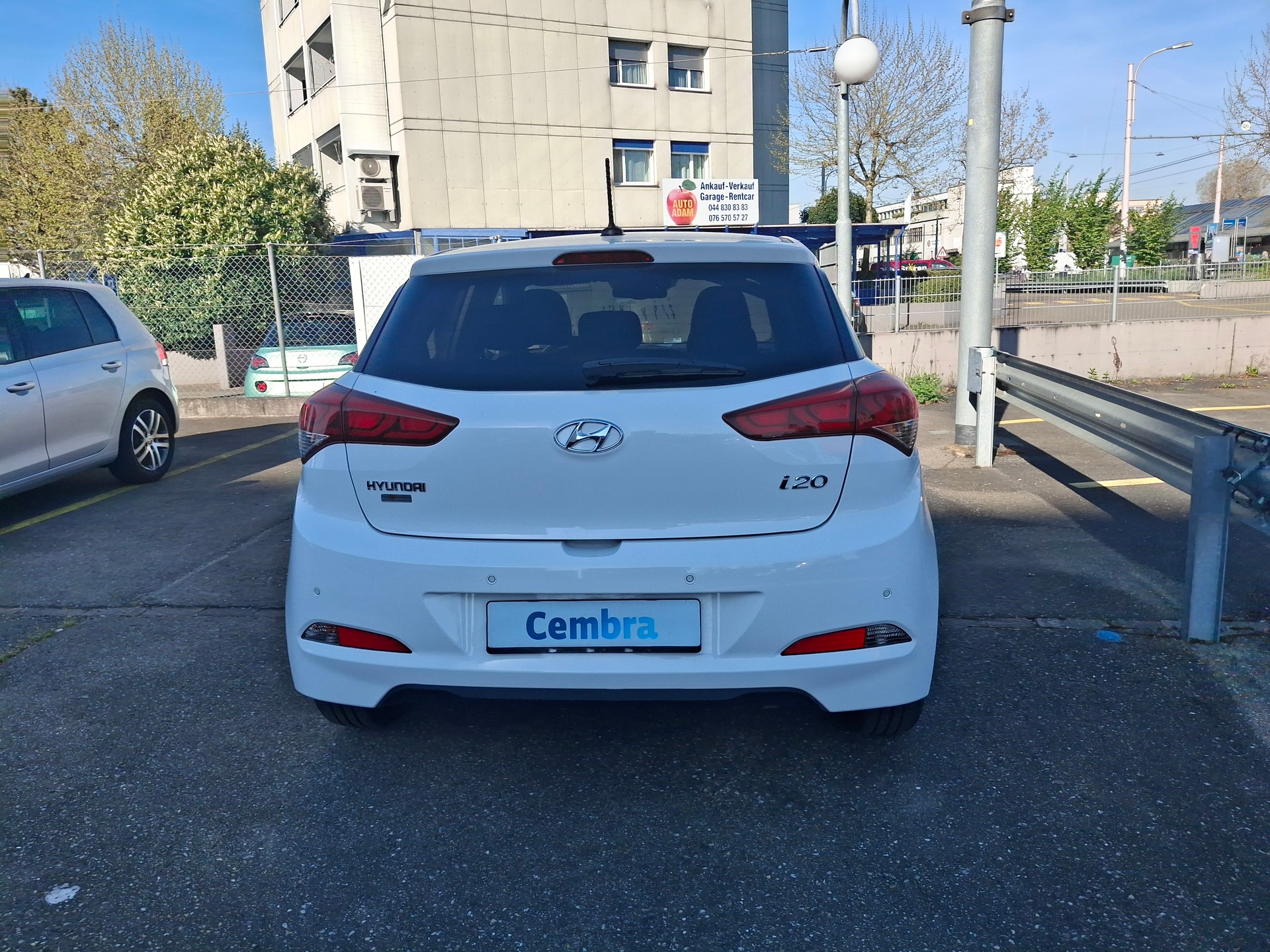 HYUNDAI i20 1.0 T-GDi Amplia-image-9