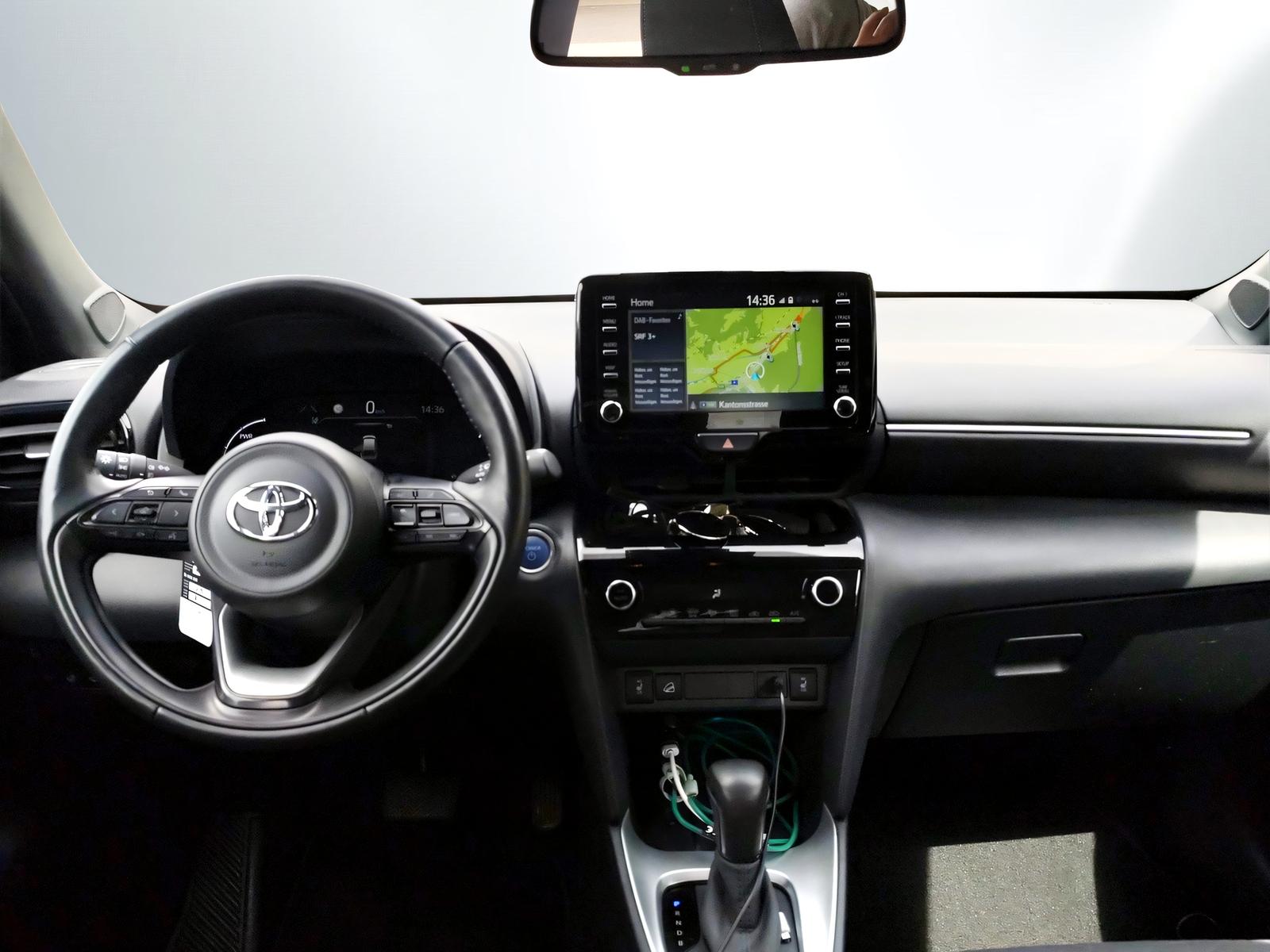 TOYOTA Yaris Cross 1.5 VVT-i HSD Trend AWD-i-image-9