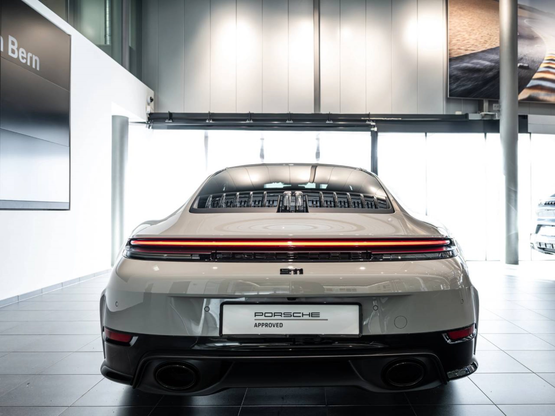 PORSCHE 911 Carrera S-image-5