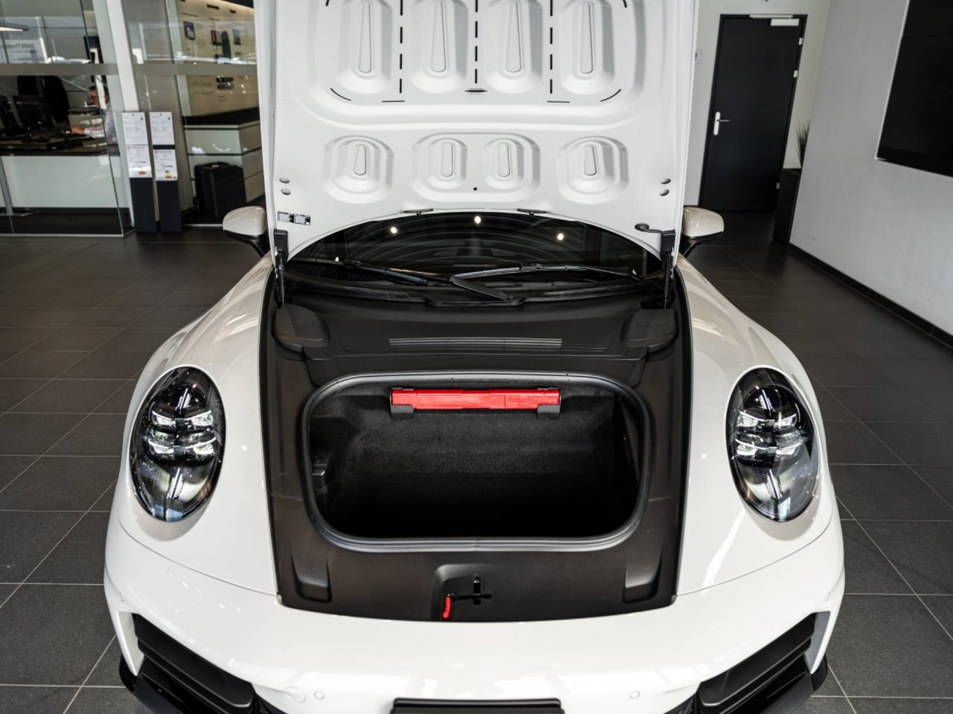 PORSCHE 911 Carrera S-image-9