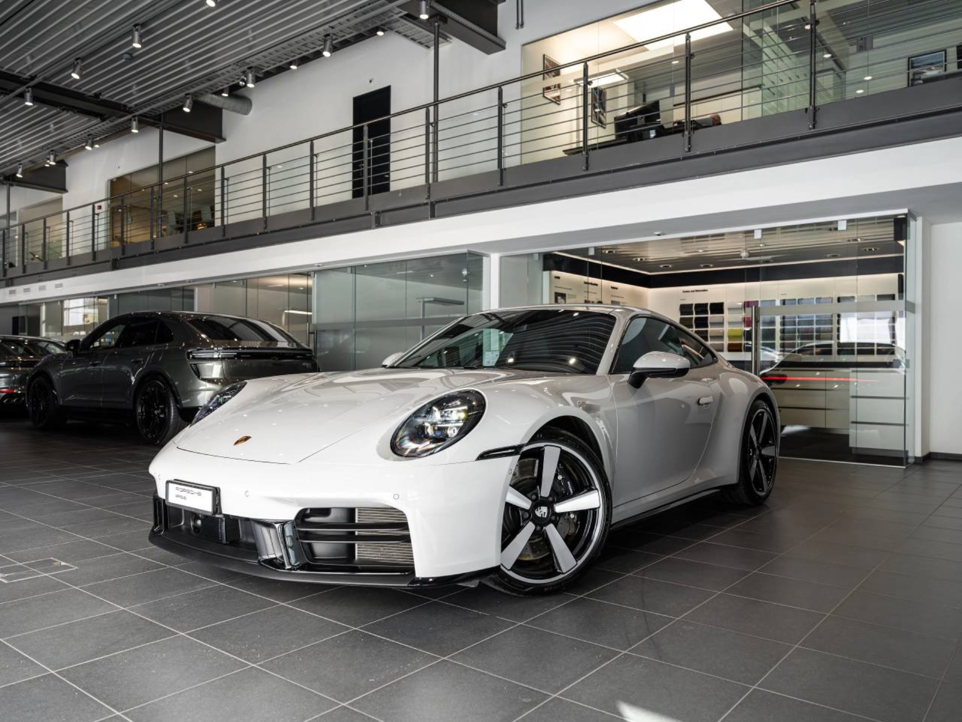 PORSCHE 911 Carrera S-image-7