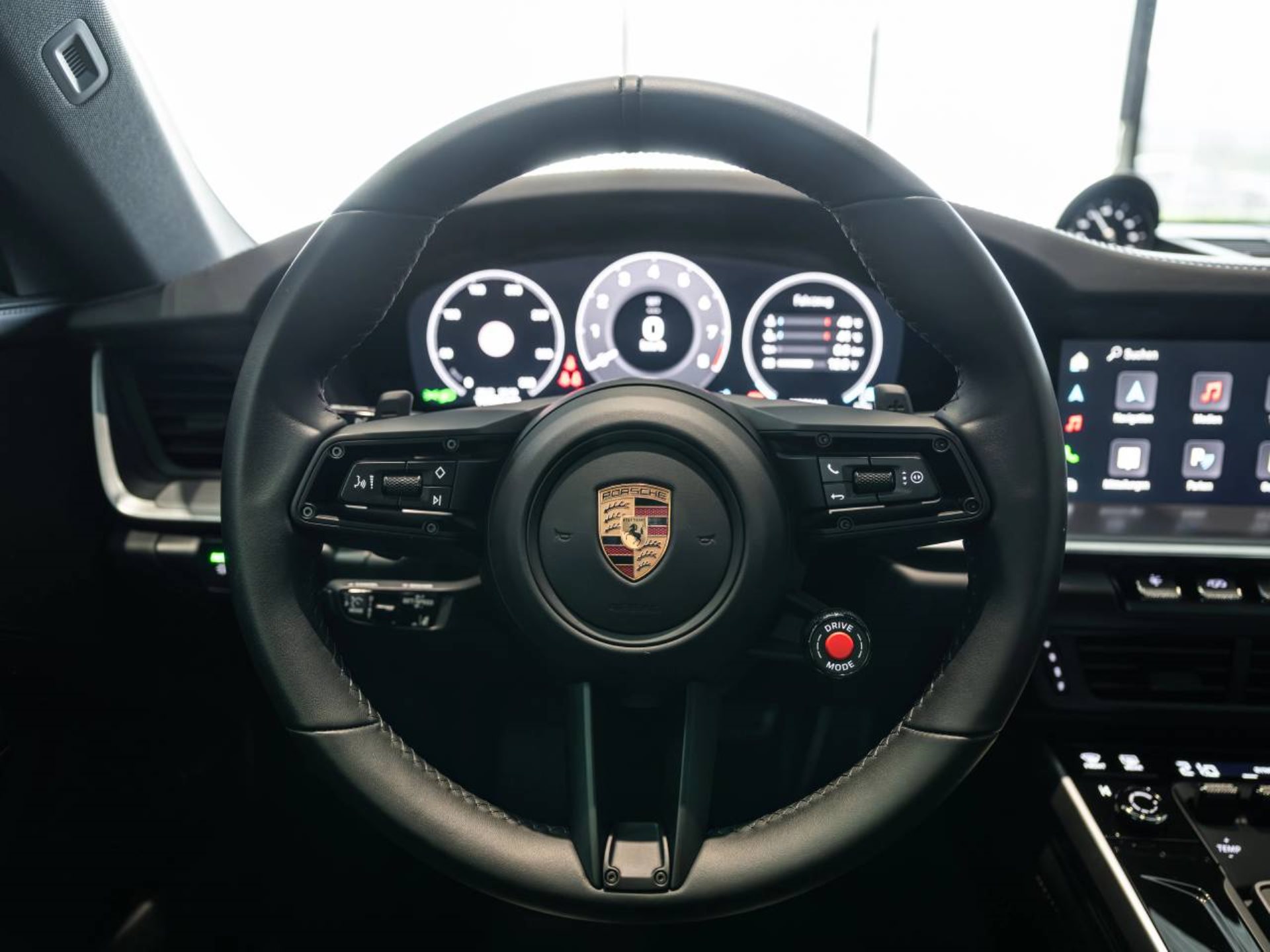 PORSCHE 911 Carrera S-image-12