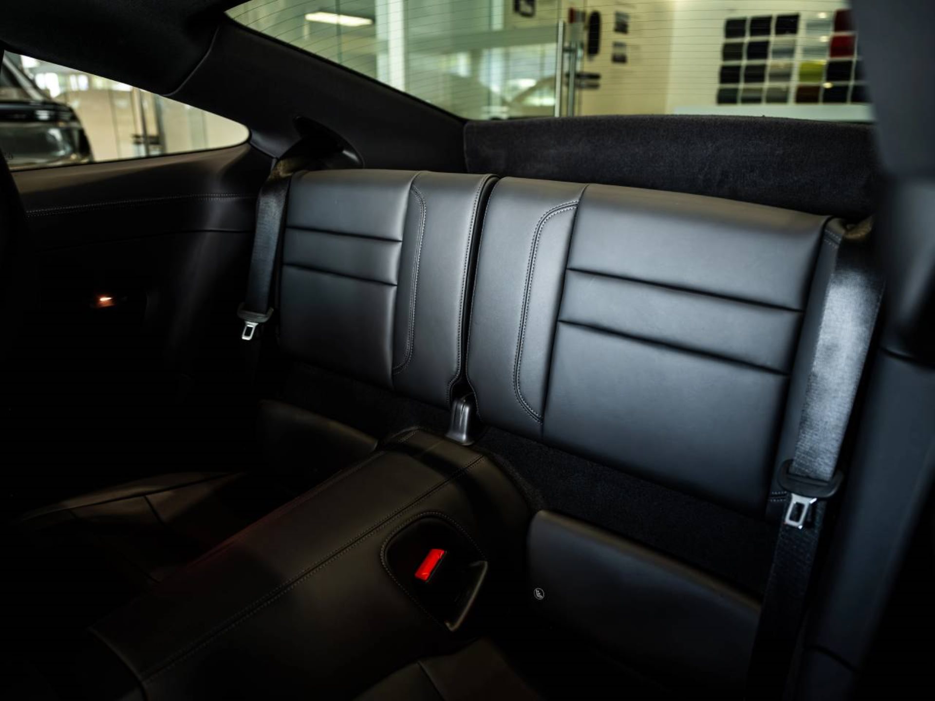 PORSCHE 911 Carrera S-image-16