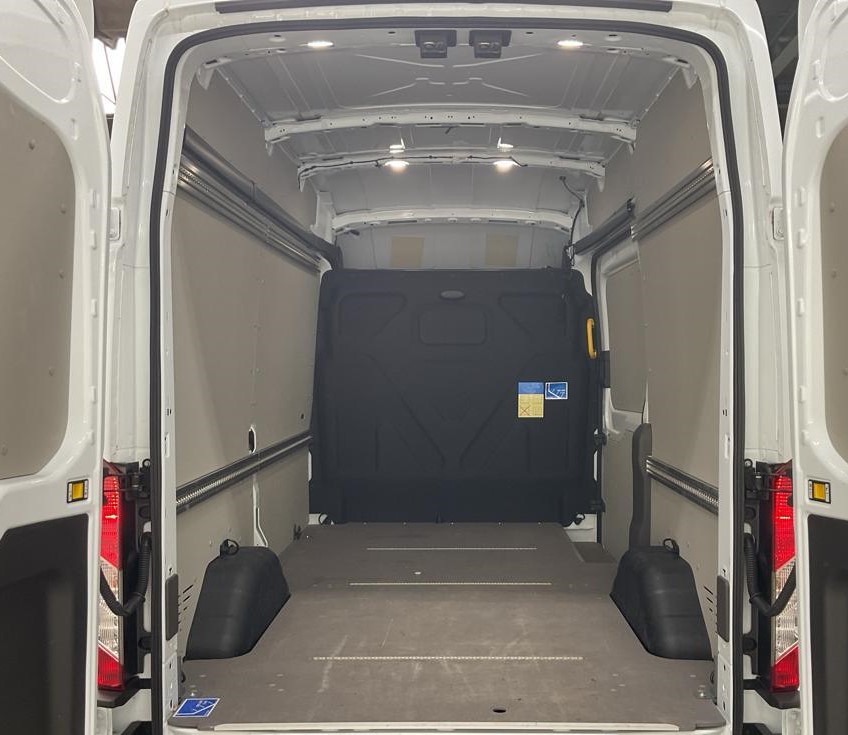 FORD E-Transit Van 350 L2 Trend RWD 68kWh-image-13